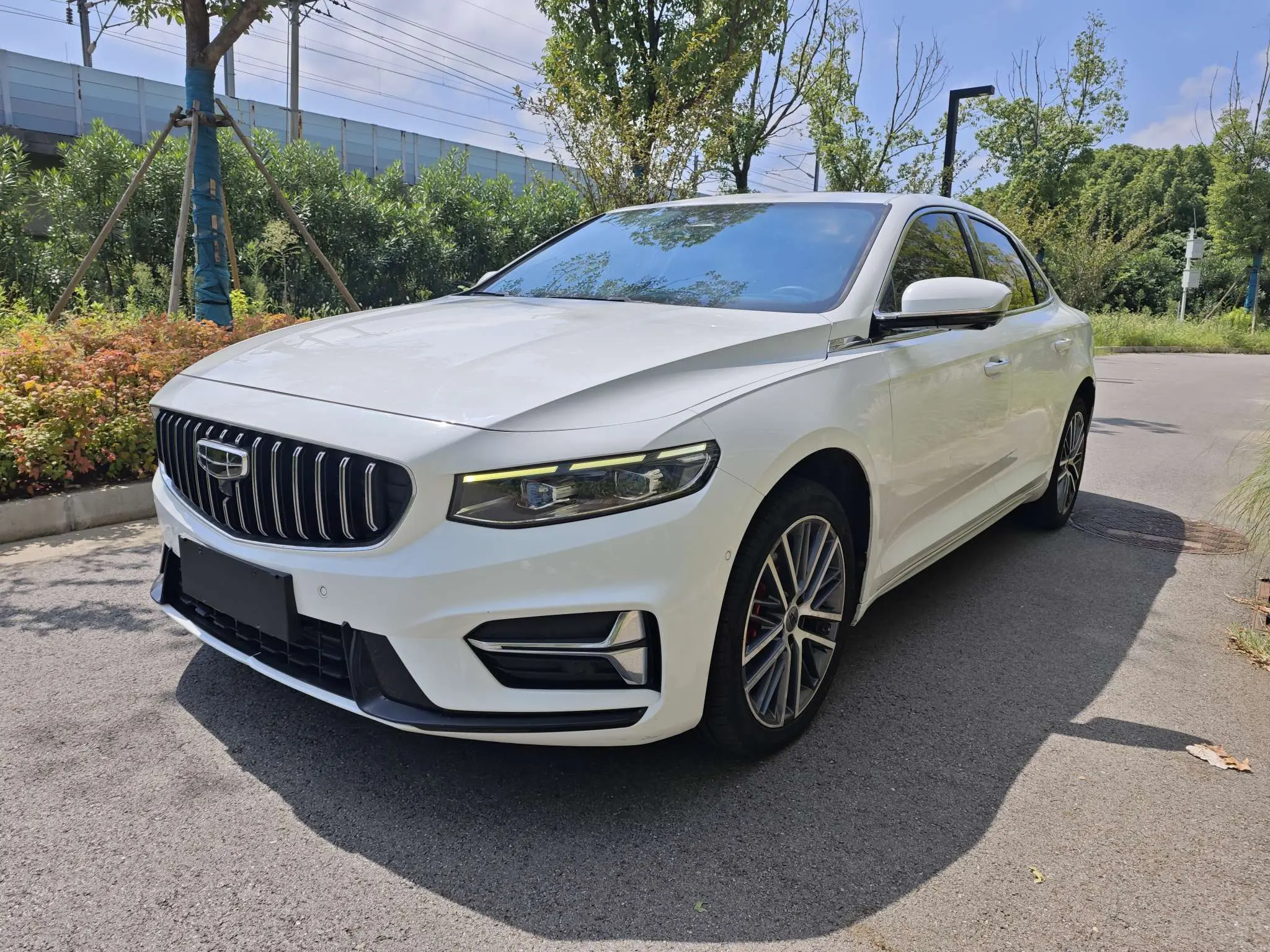 Geely Xing Rui  из Китая