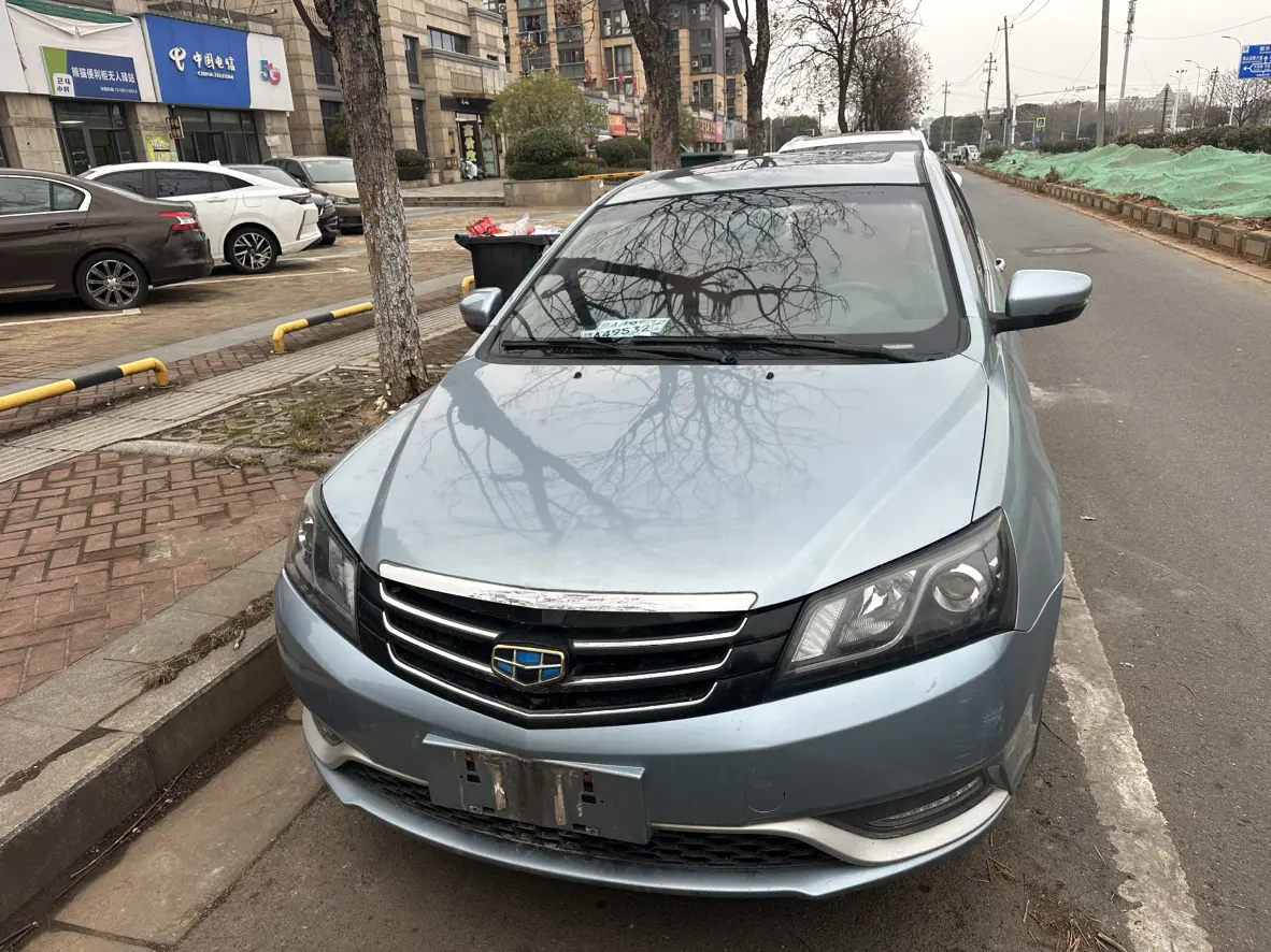 Geely Emgrand  из Китая