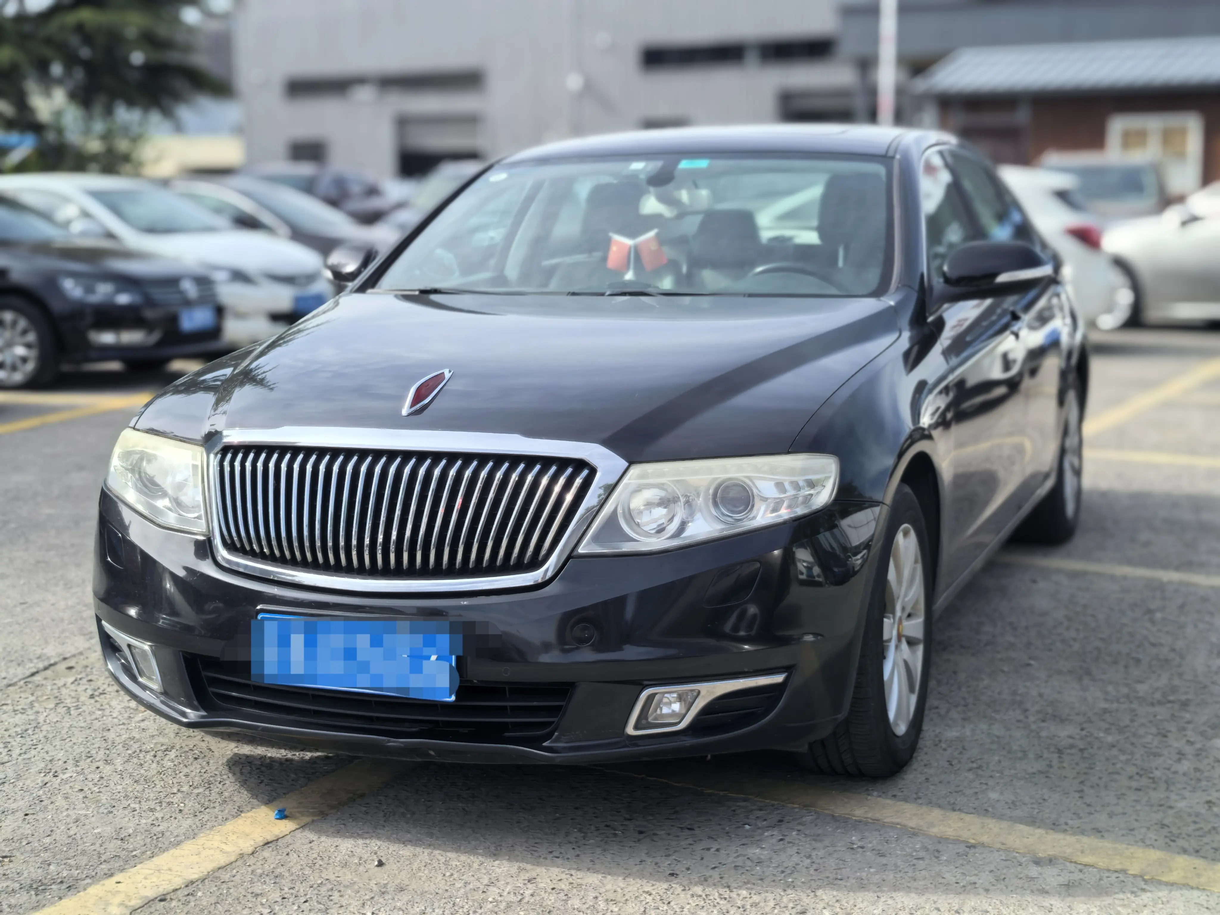 Hongqi H7  из Китая