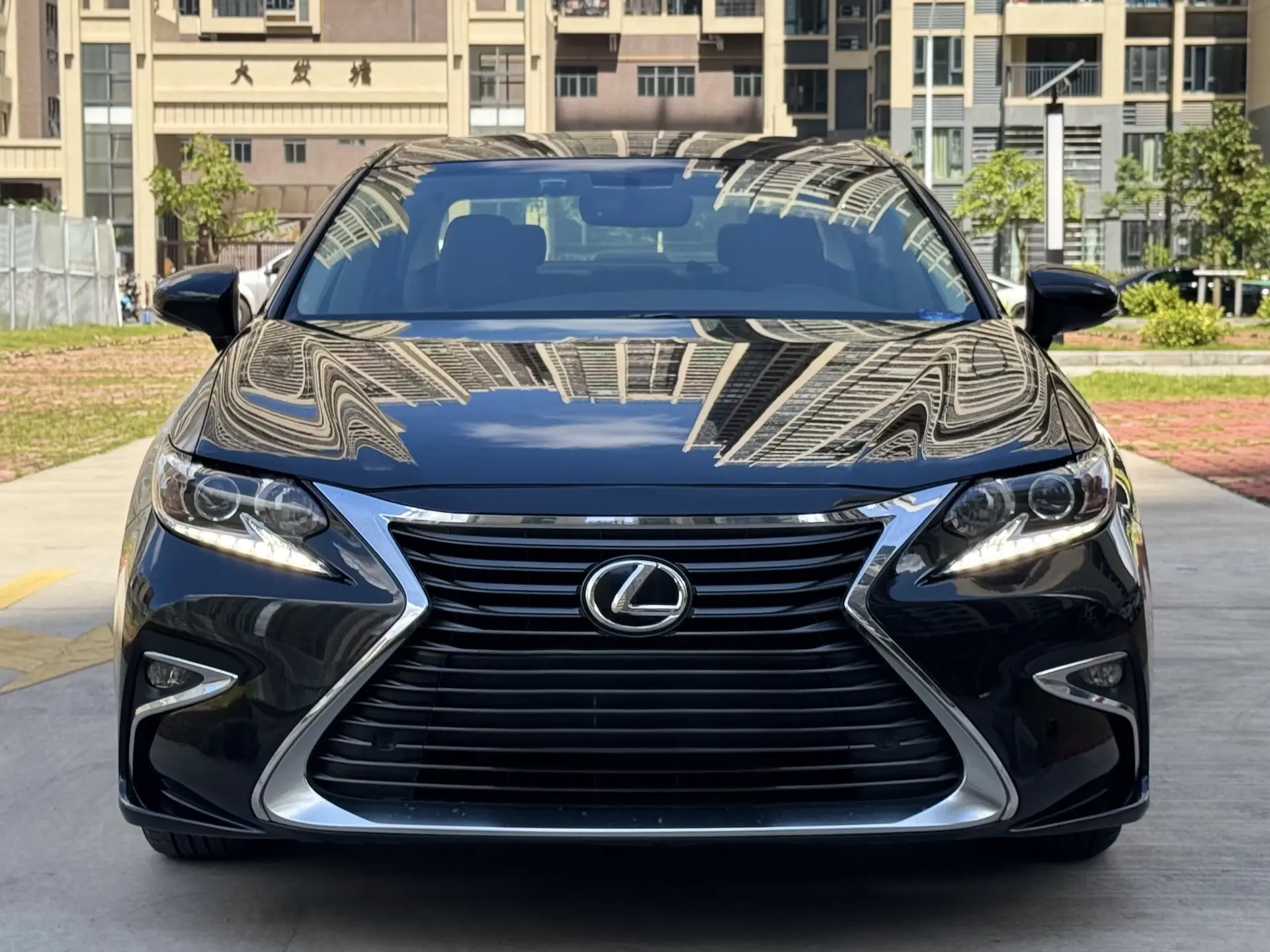 Lexus ES  из Китая