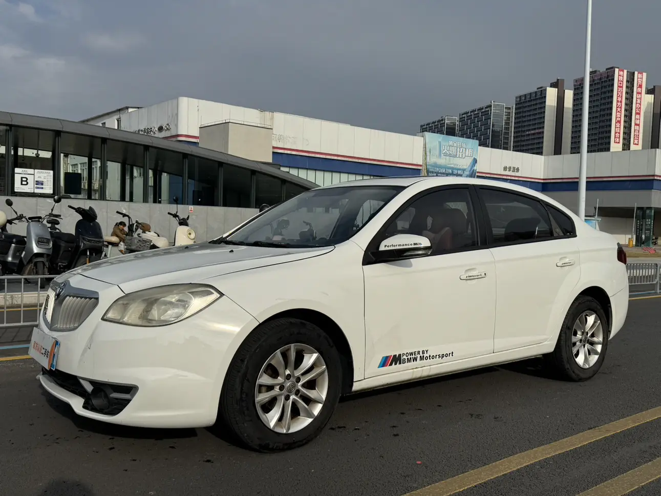 Brilliance Zhonghua H330  из Китая