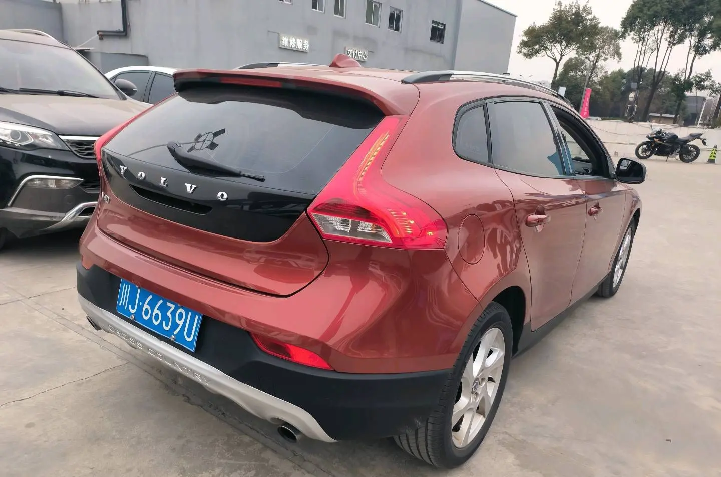 Volvo V40  из Китая