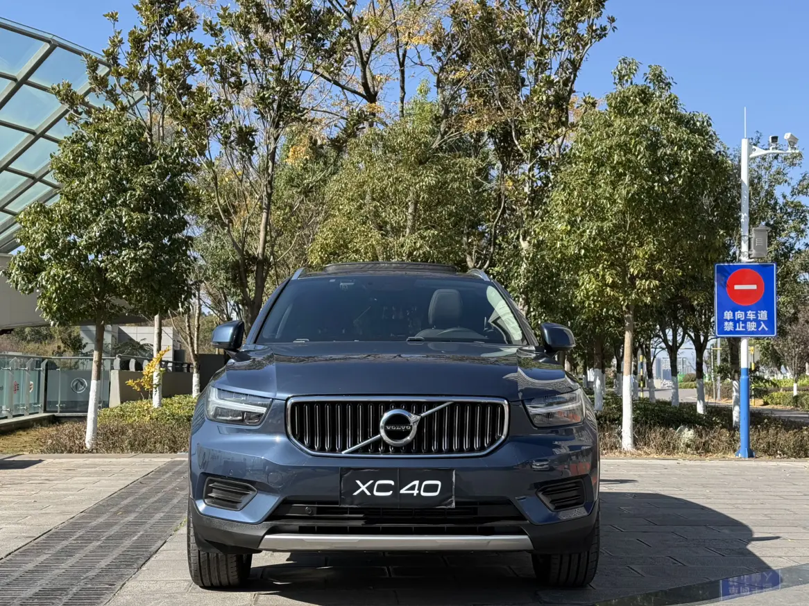 Volvo XC40  из Китая