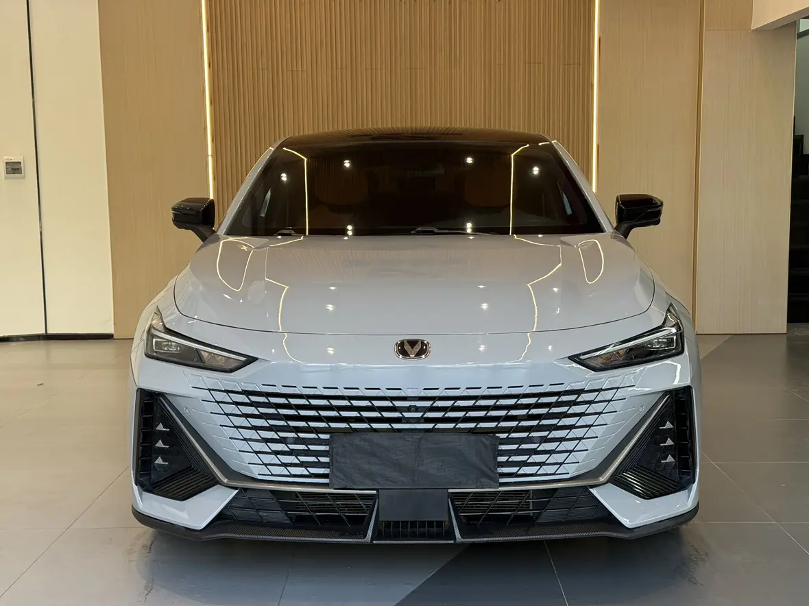 Changan UNI-V  из Китая