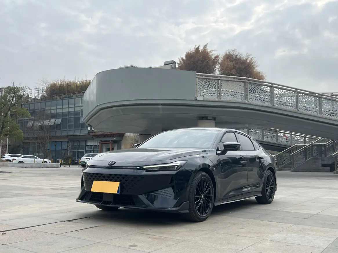 Changan UNI-V  из Китая