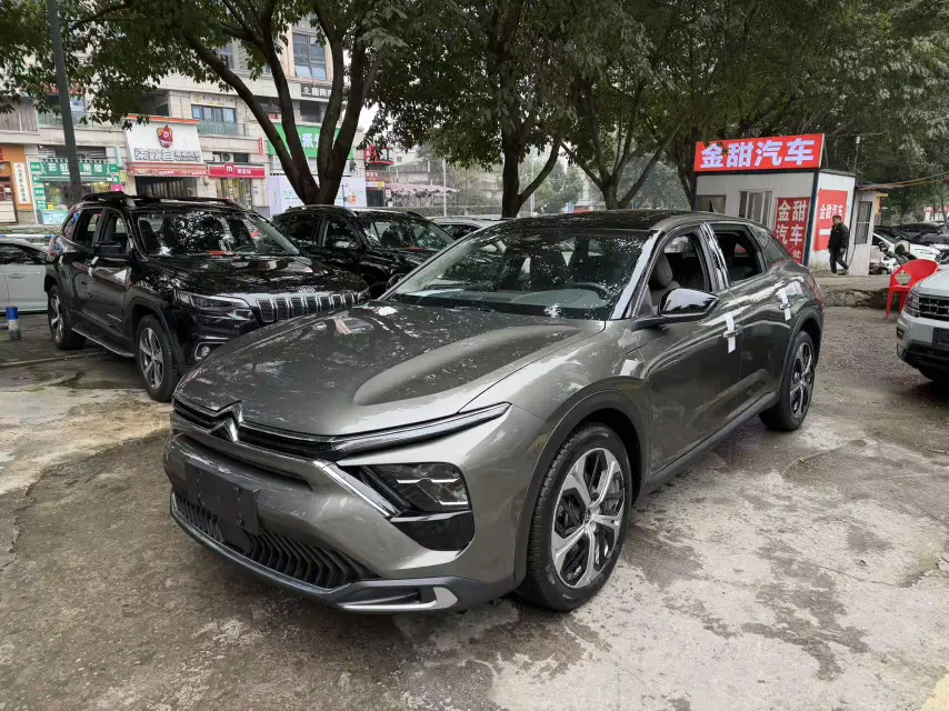 Citroën Versailles C5 X  из Китая