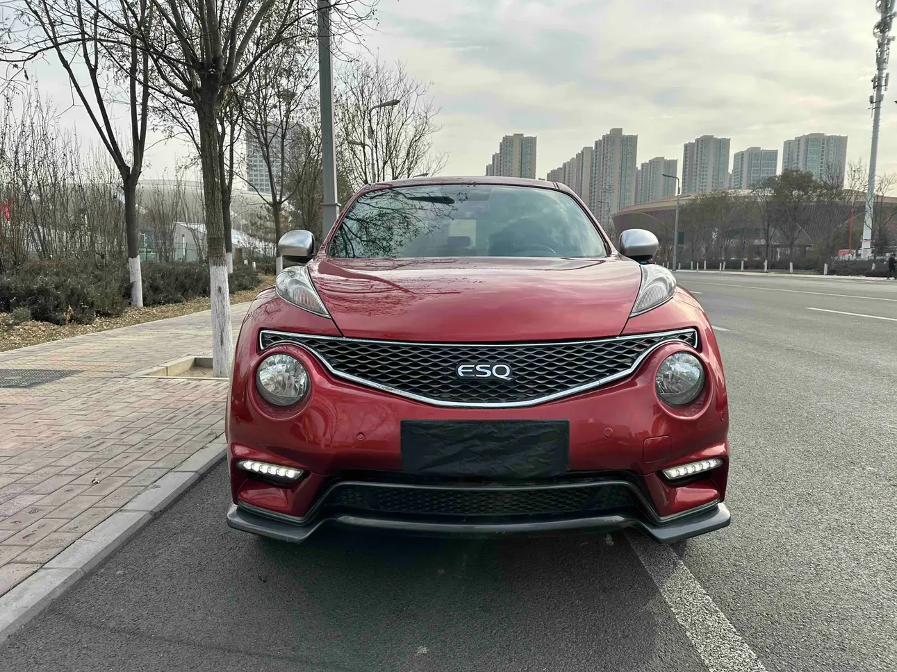 Infiniti ESQ  из Китая