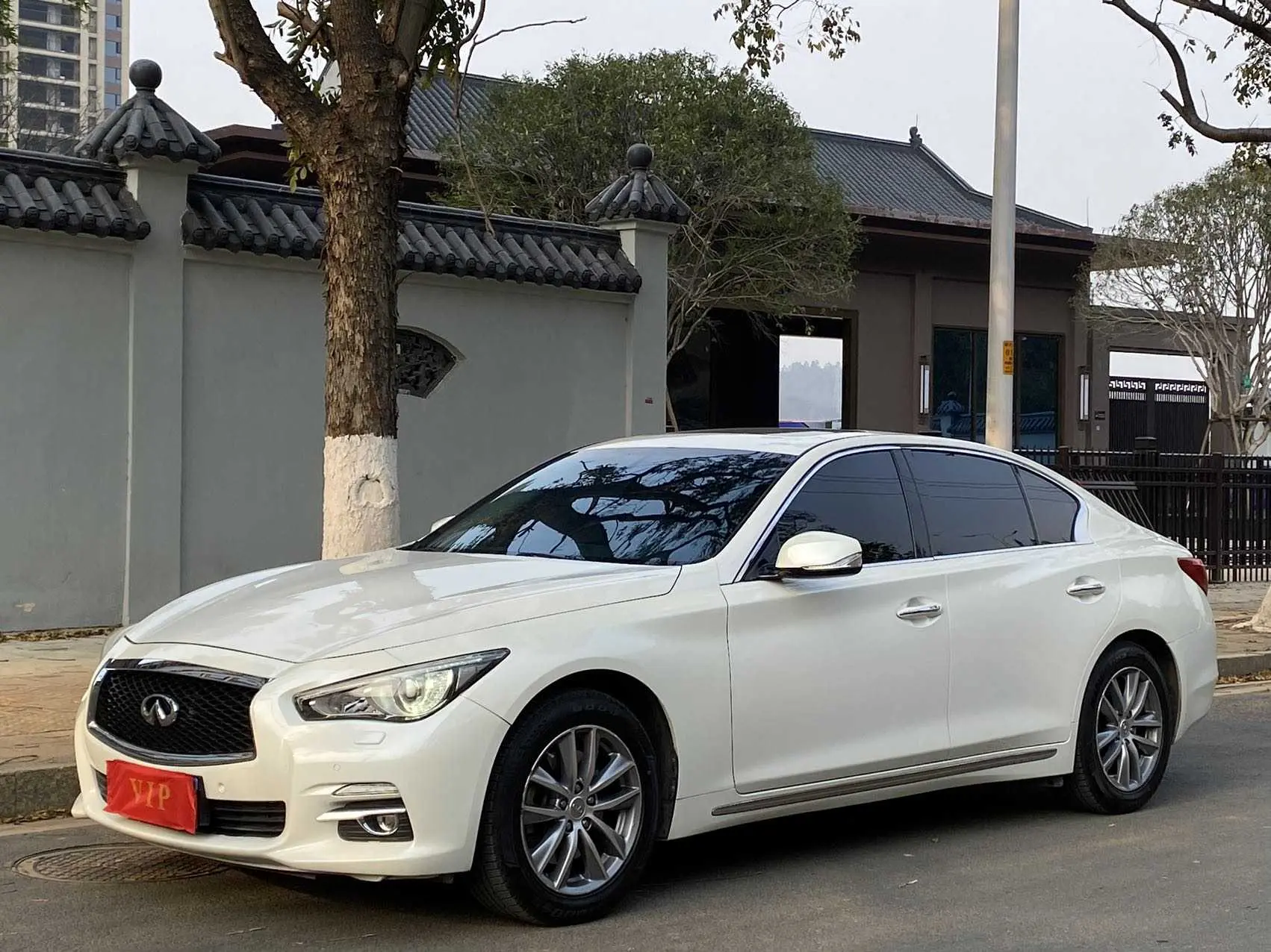 Infiniti Q50L  из Китая