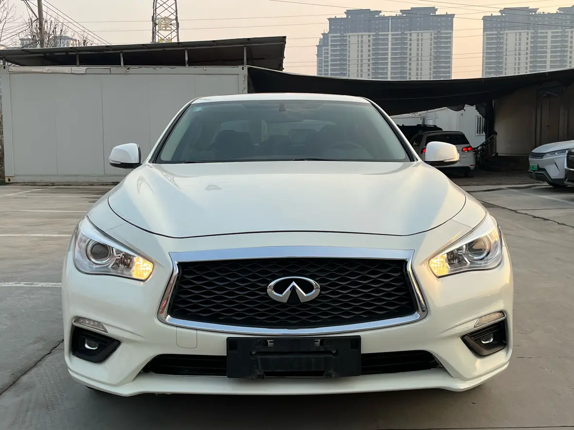 Infiniti Q50L  из Китая