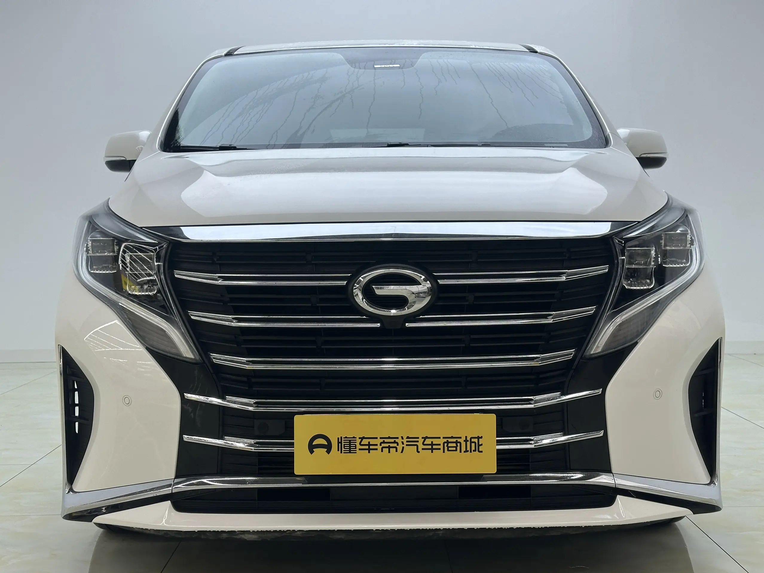 GAC Trumpchi M8  из Китая