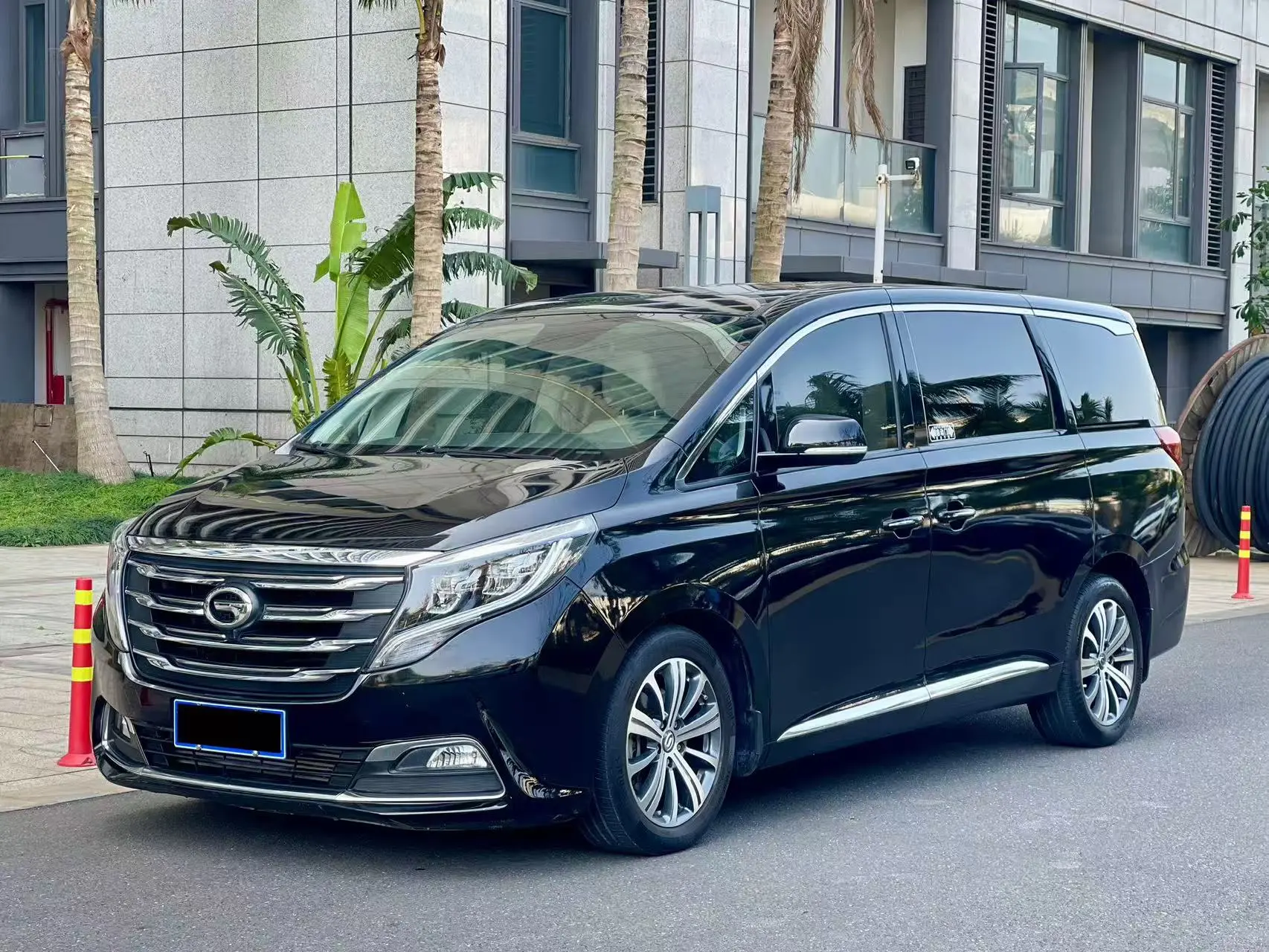 GAC Trumpchi M8  из Китая
