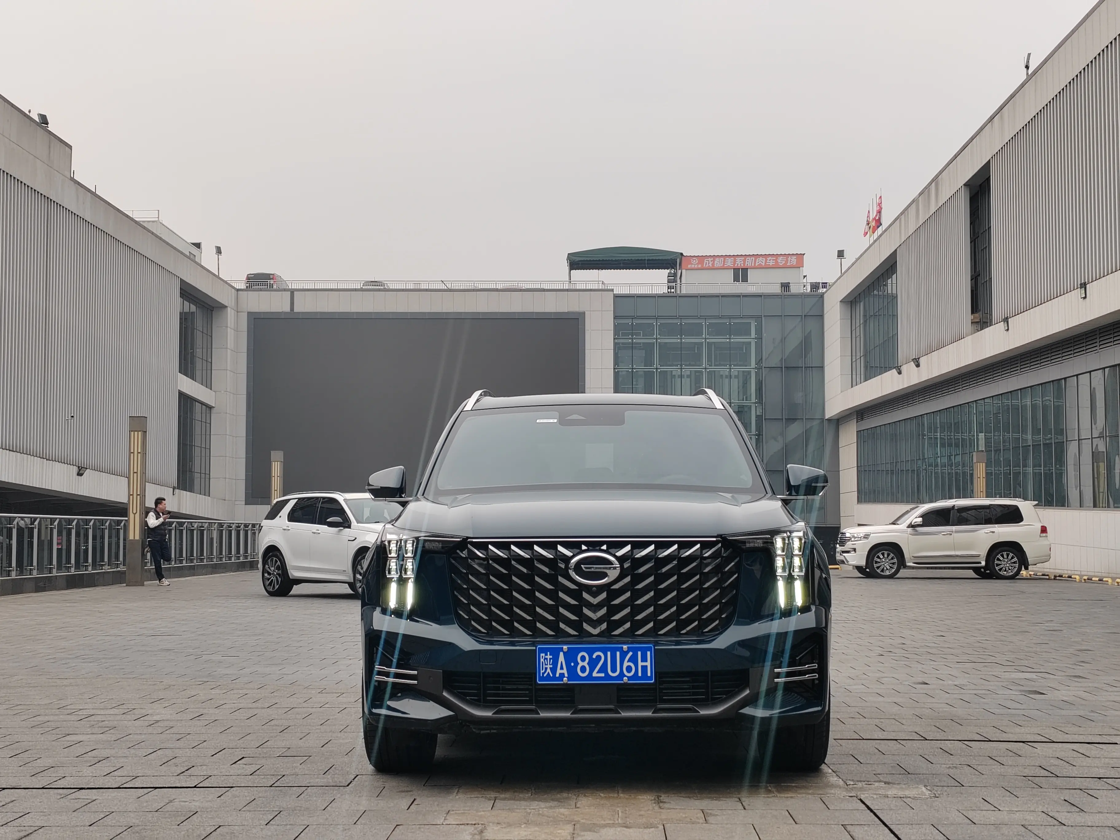 GAC Trumpchi GS8  из Китая