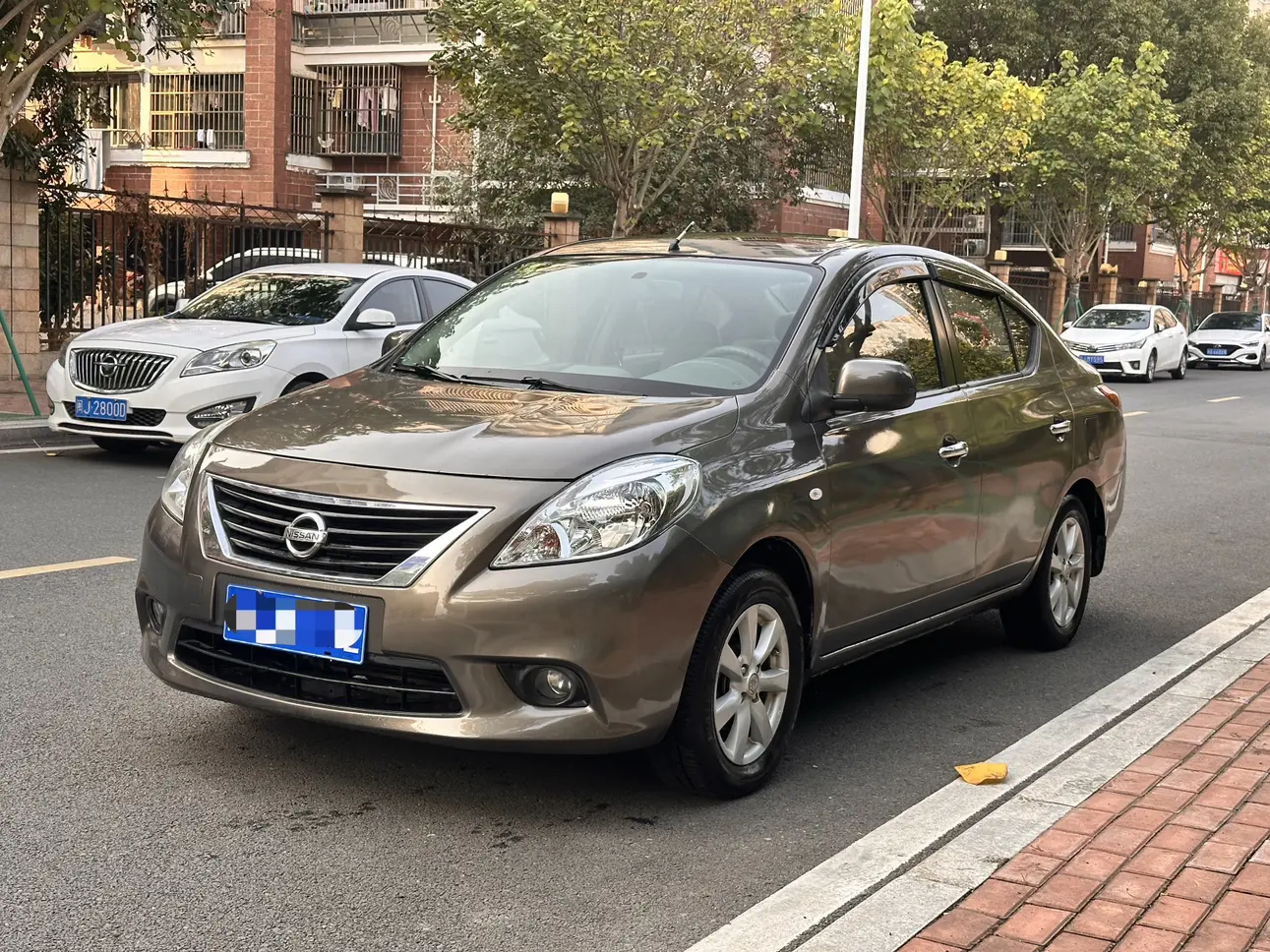 Nissan Sunlight  из Китая