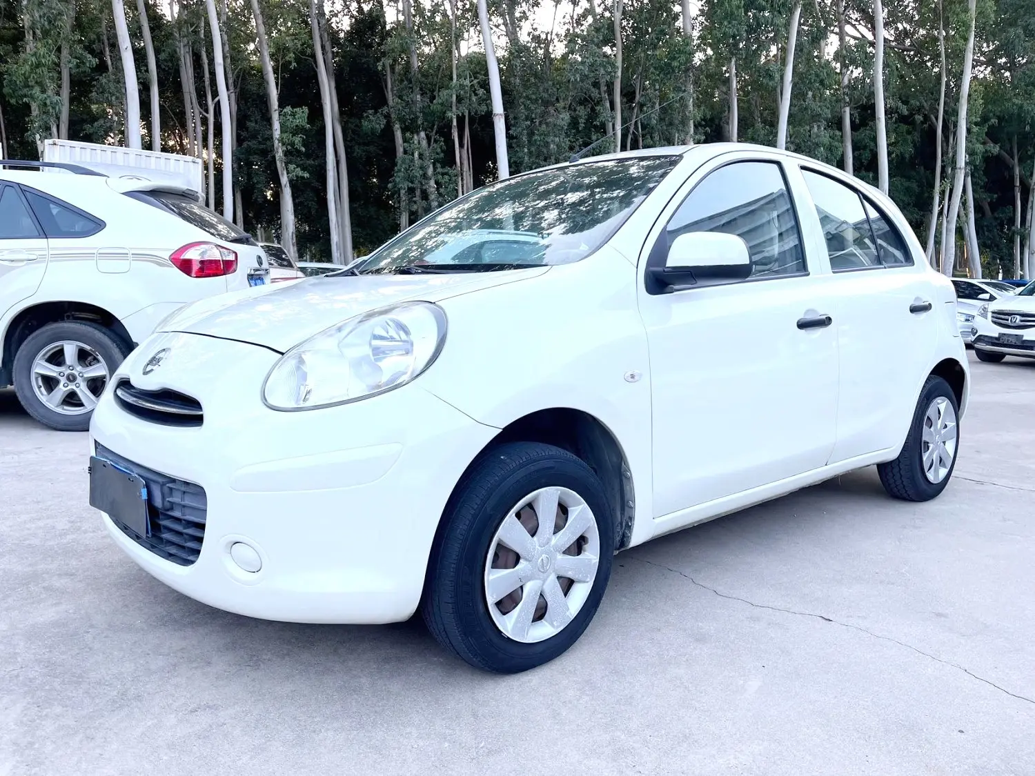 Nissan March  из Китая