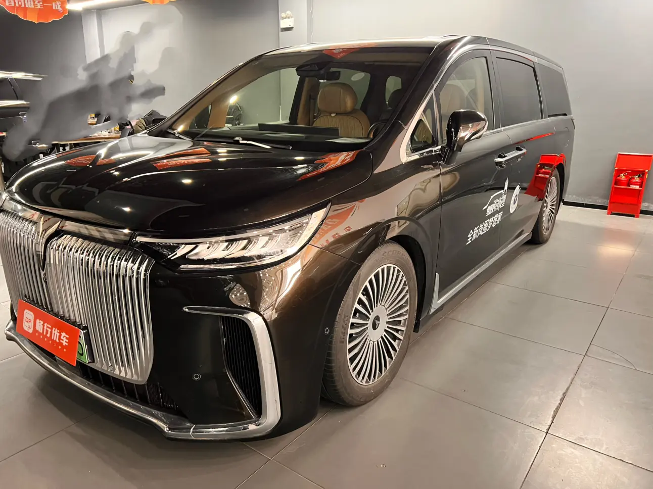 Voyah Lantu Dreamer PHEV  из Китая