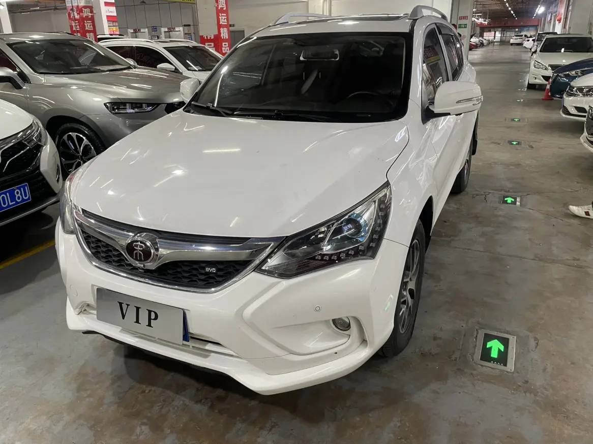 BYD Song  из Китая