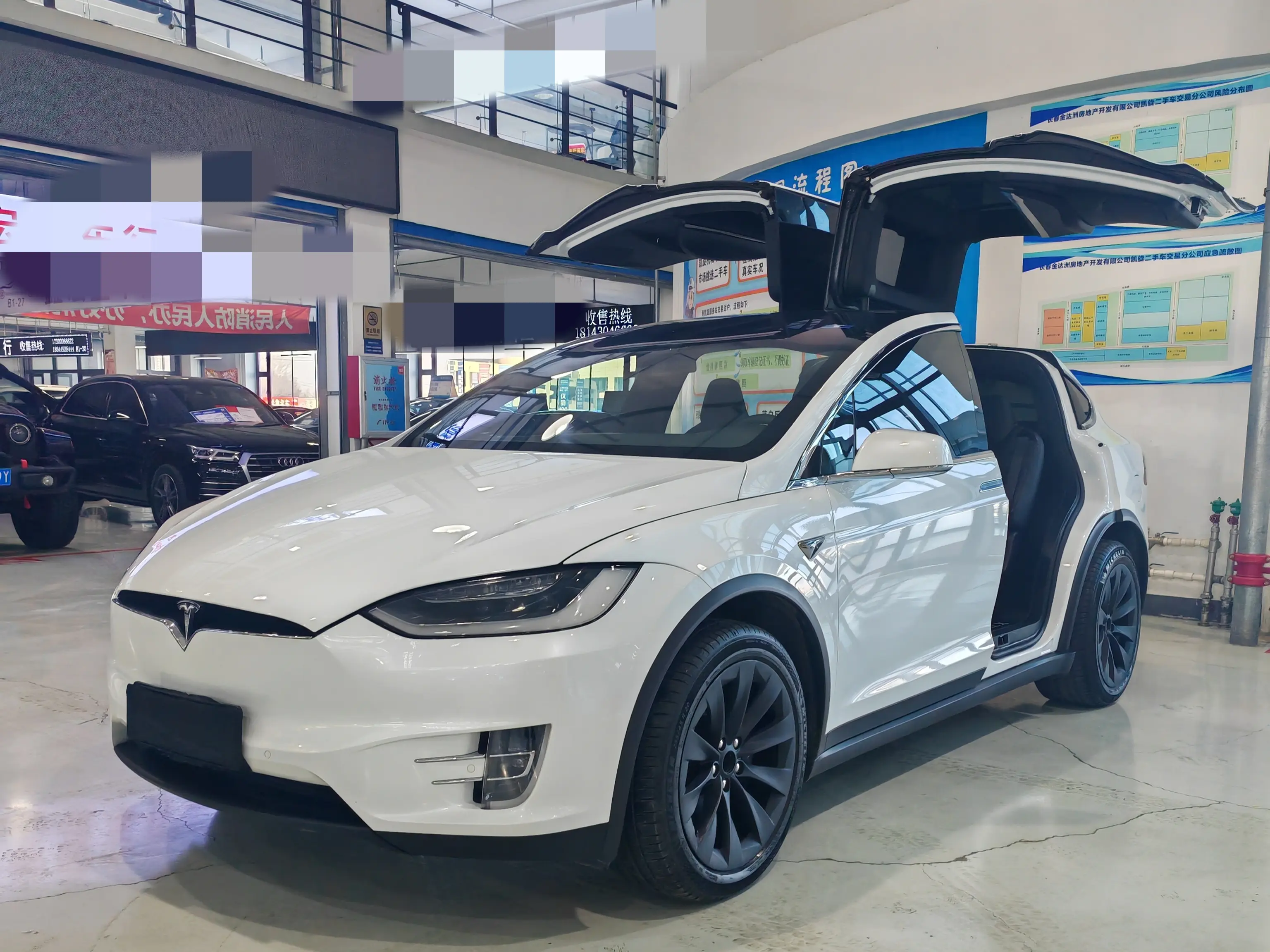 Tesla Model X  из Китая