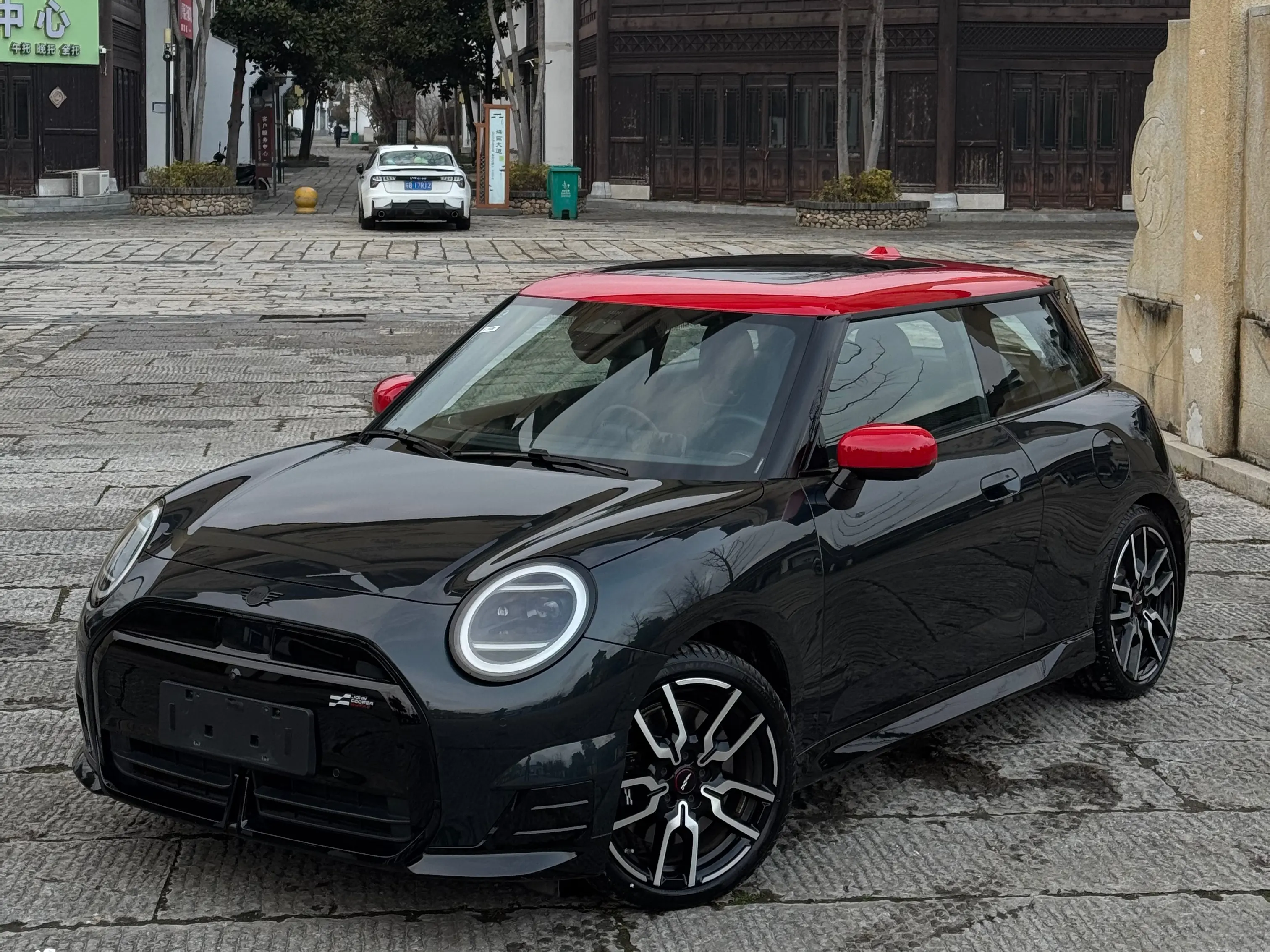 MINI ELECTRIC  COOPER  из Китая