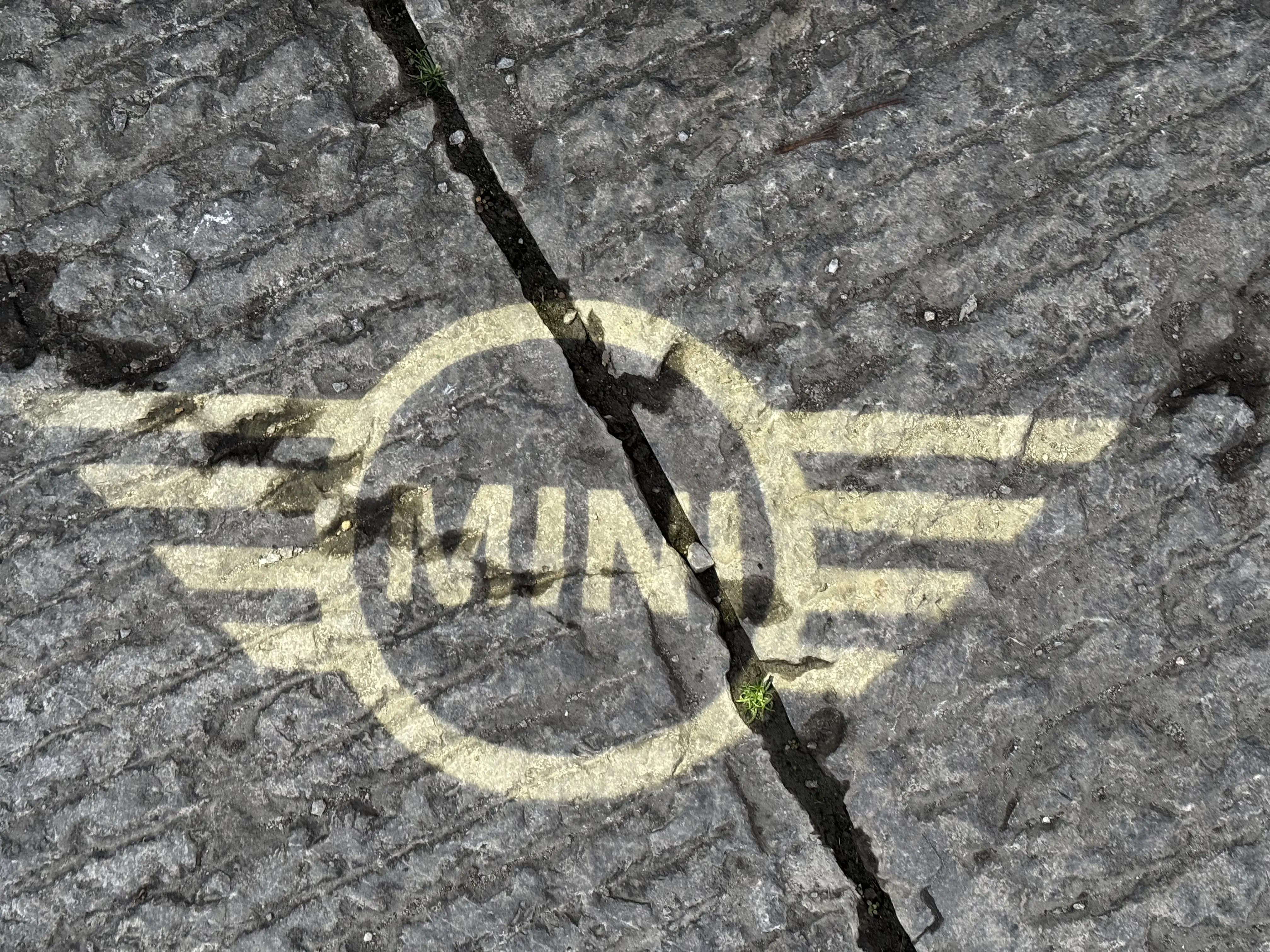 MINI ELECTRIC  COOPER  из Китая