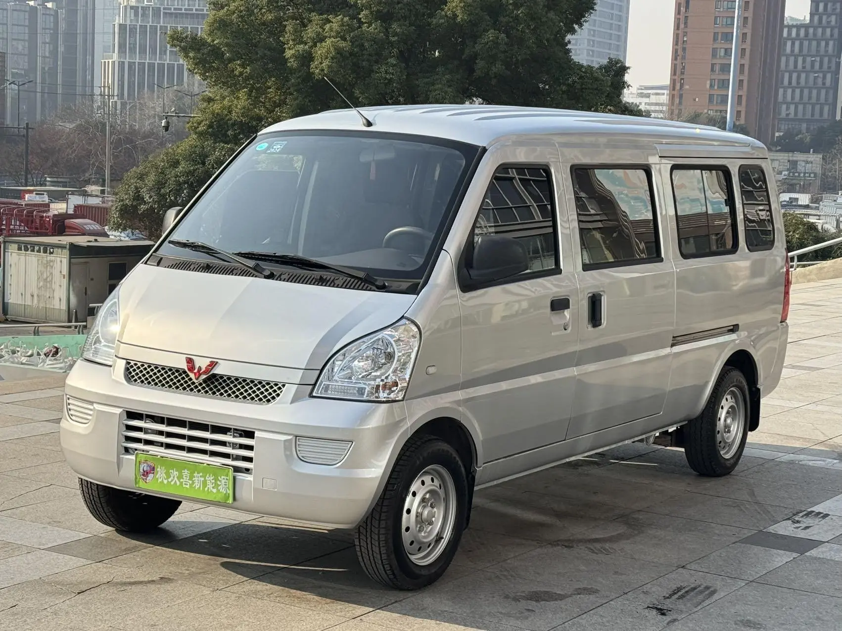 Wuling Rongguang EV  из Китая