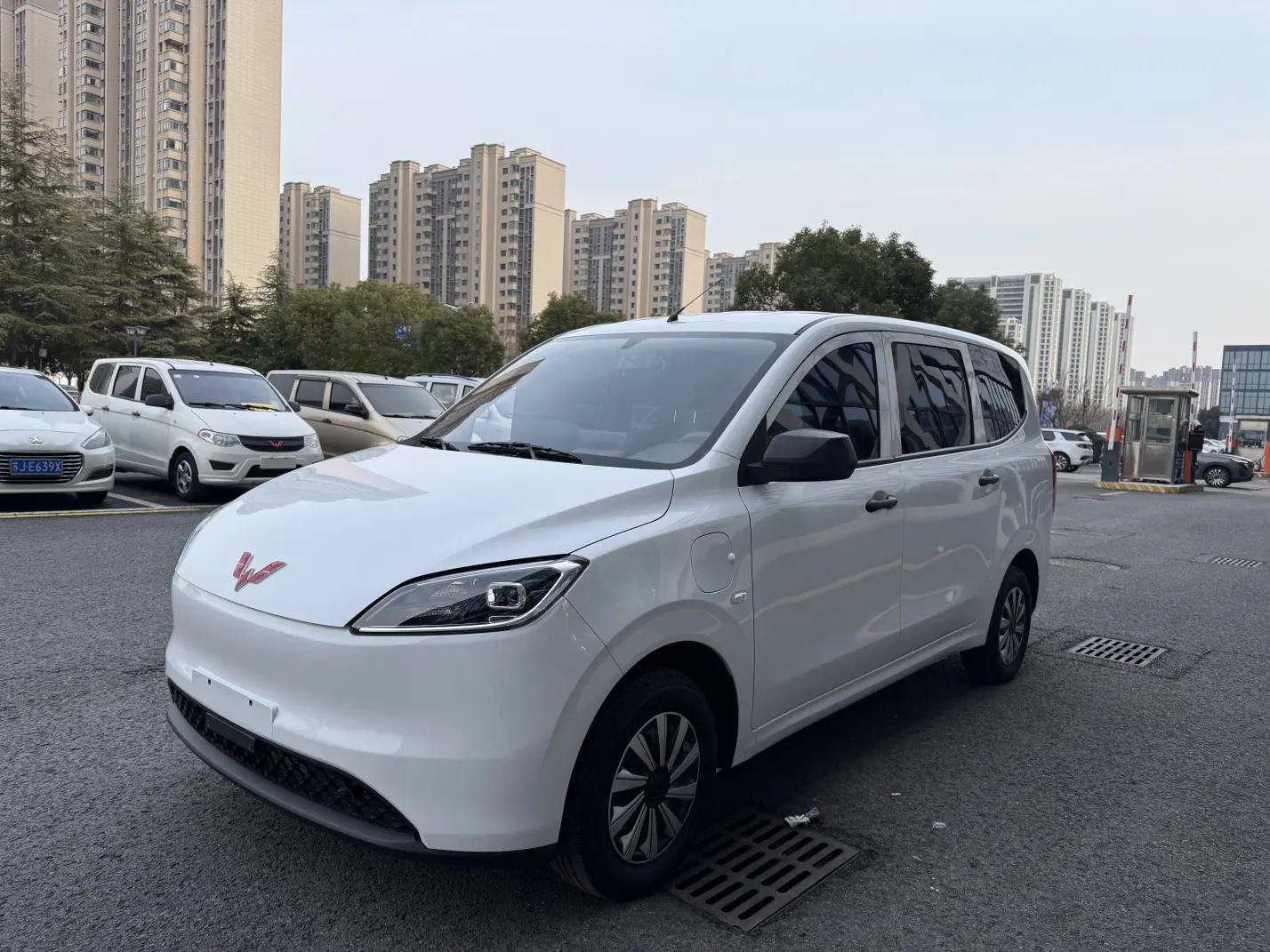 Wuling Hongguang pure electric version  из Китая