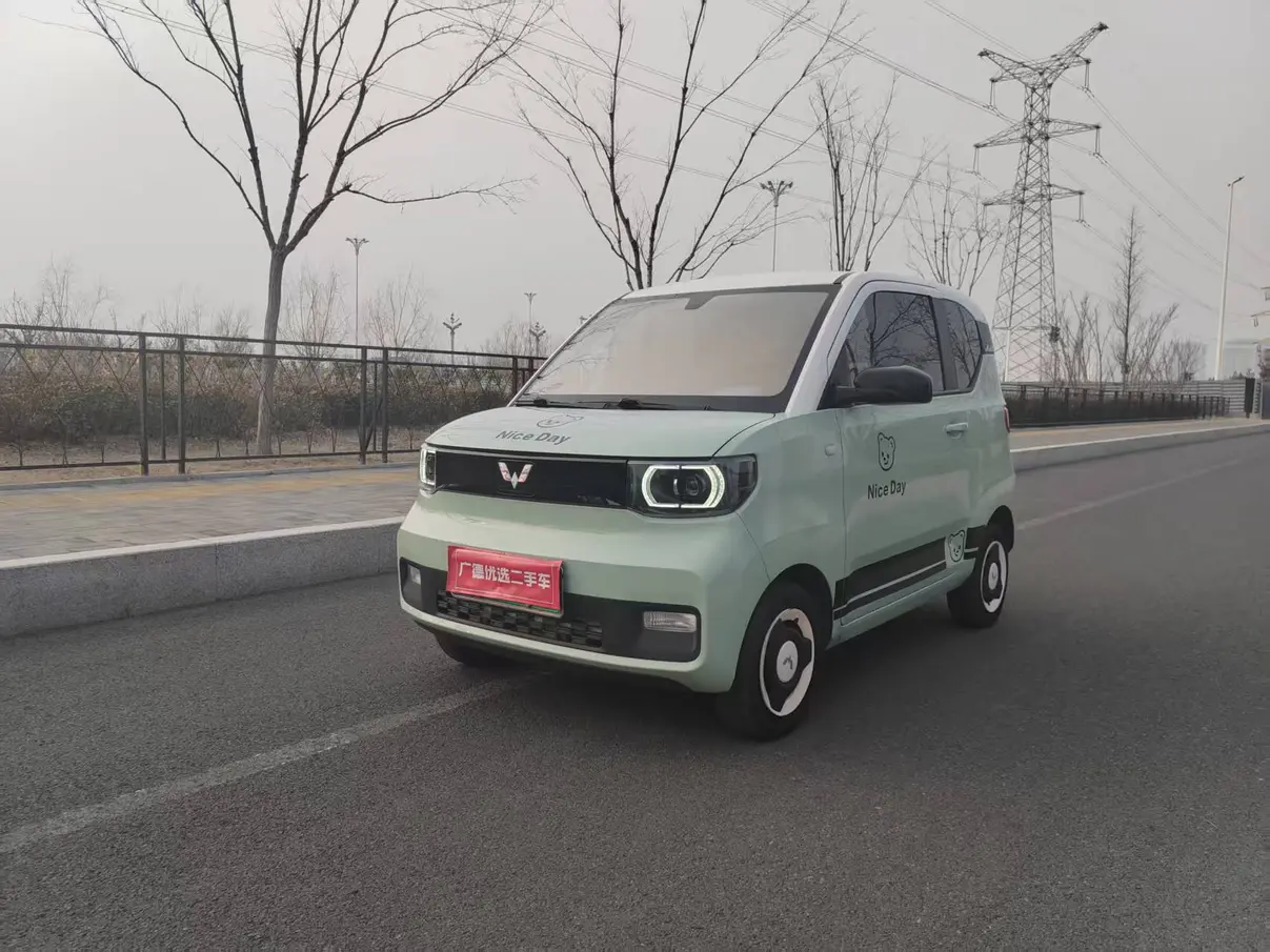 Wuling Hongguang MINIEV  из Китая