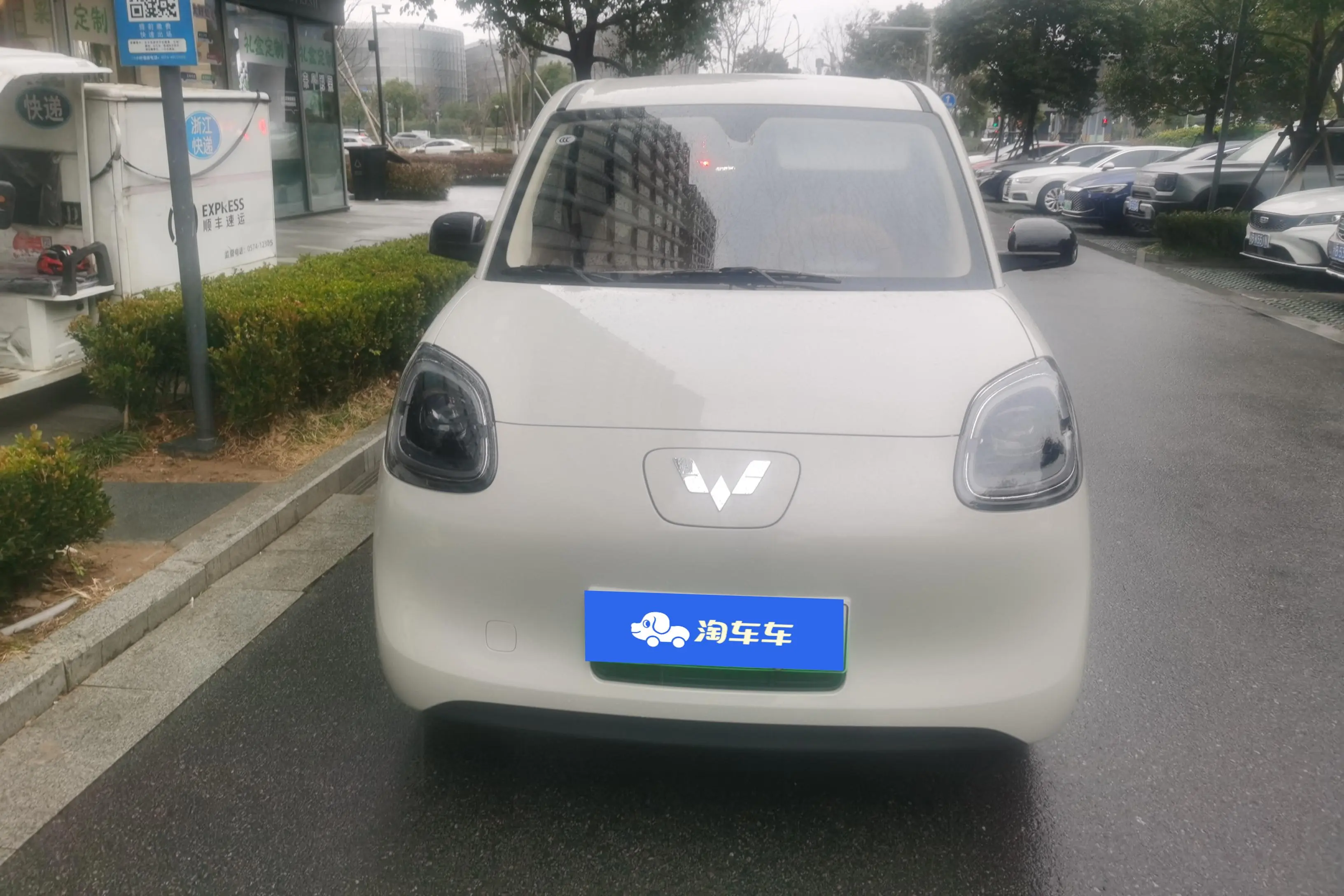 Wuling Hongguang MINIEV  из Китая