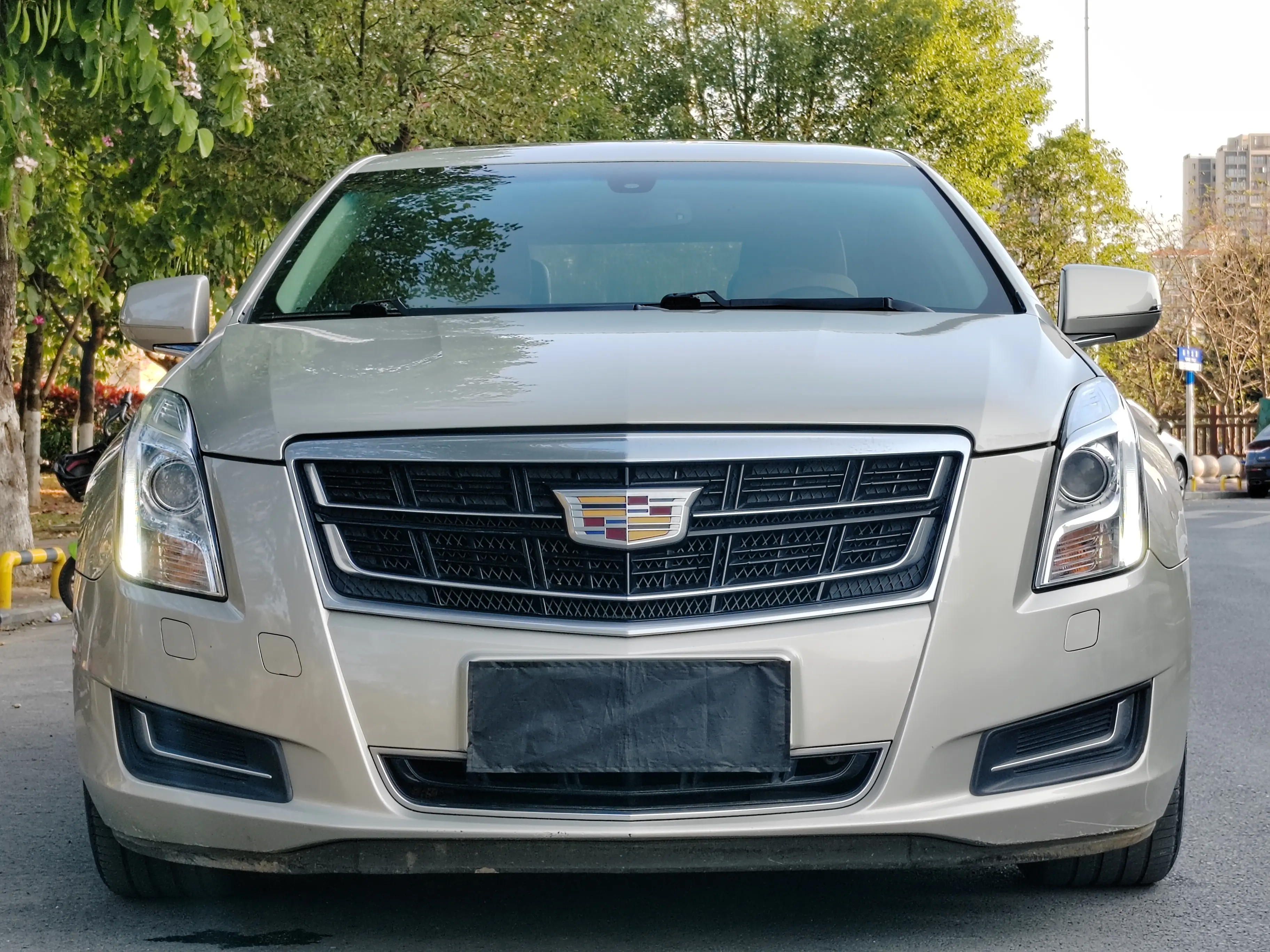 Cadillac XTS  из Китая