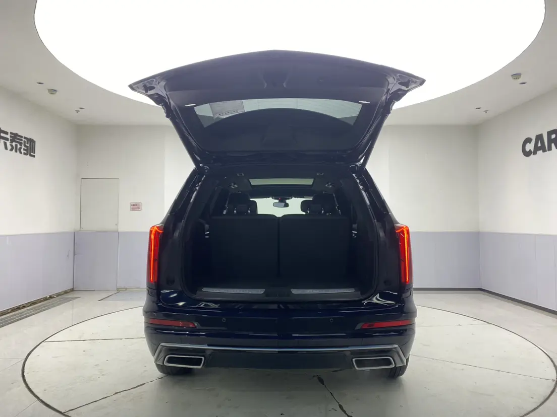 Cadillac XT6  из Китая