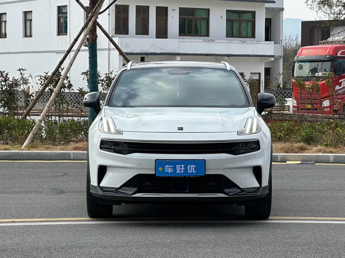 Lynk & Co 06  из Китая