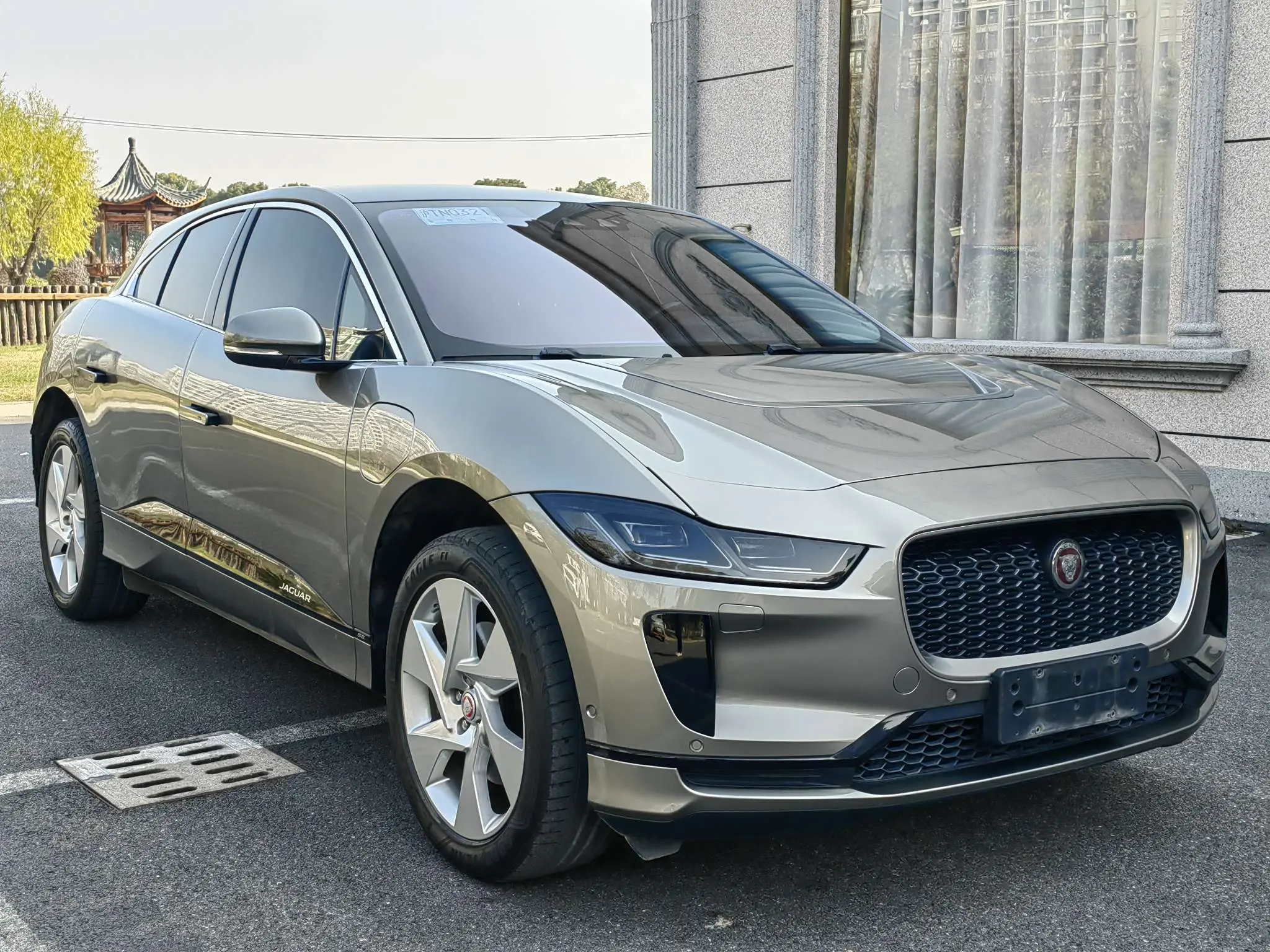 Jaguar I-PACE  из Китая