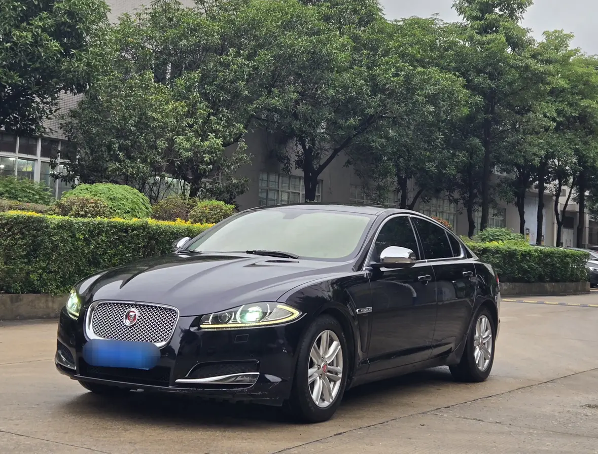 Jaguar XF  из Китая
