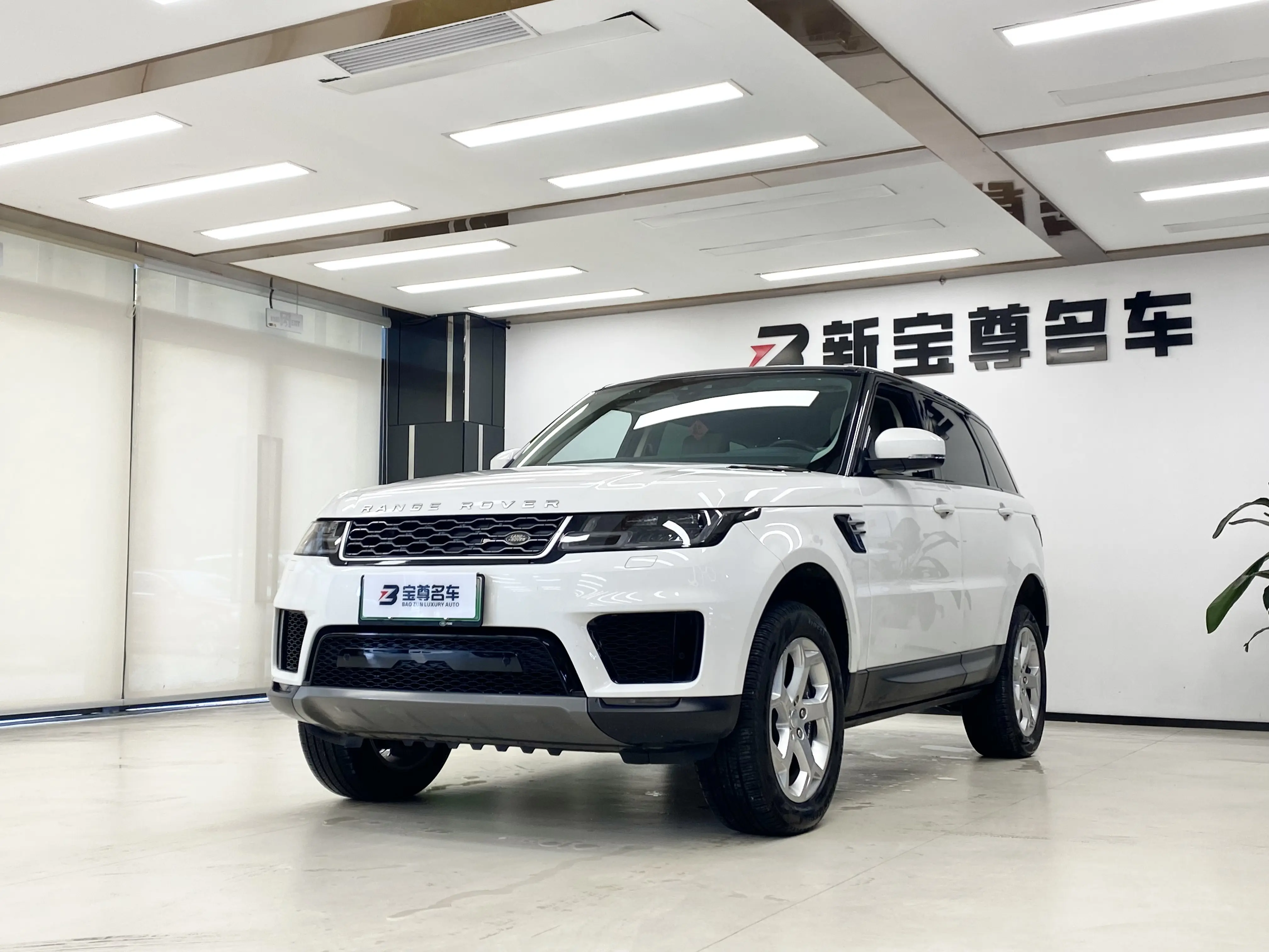 Land Rover Range Rover Sport PHEV  из Китая