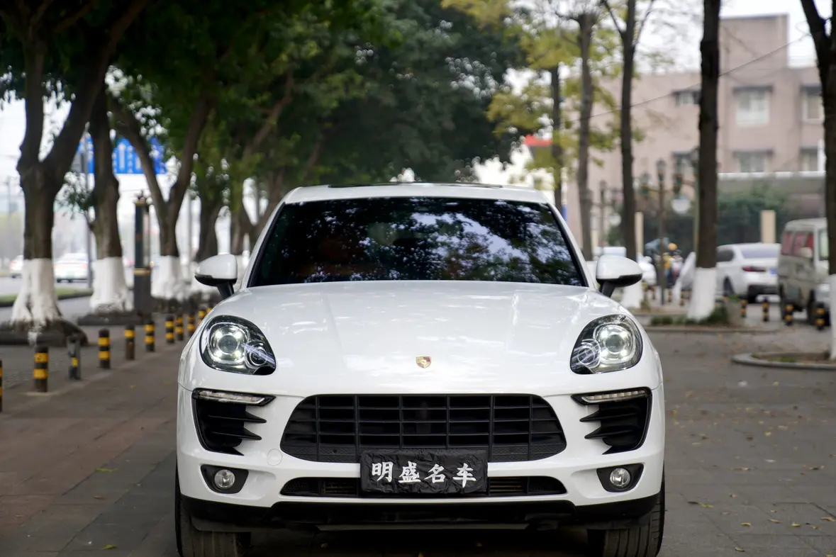 Porsche Macan  из Китая
