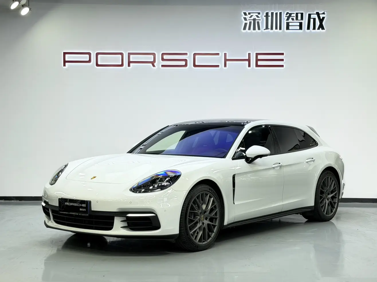 Porsche Panamera  из Китая