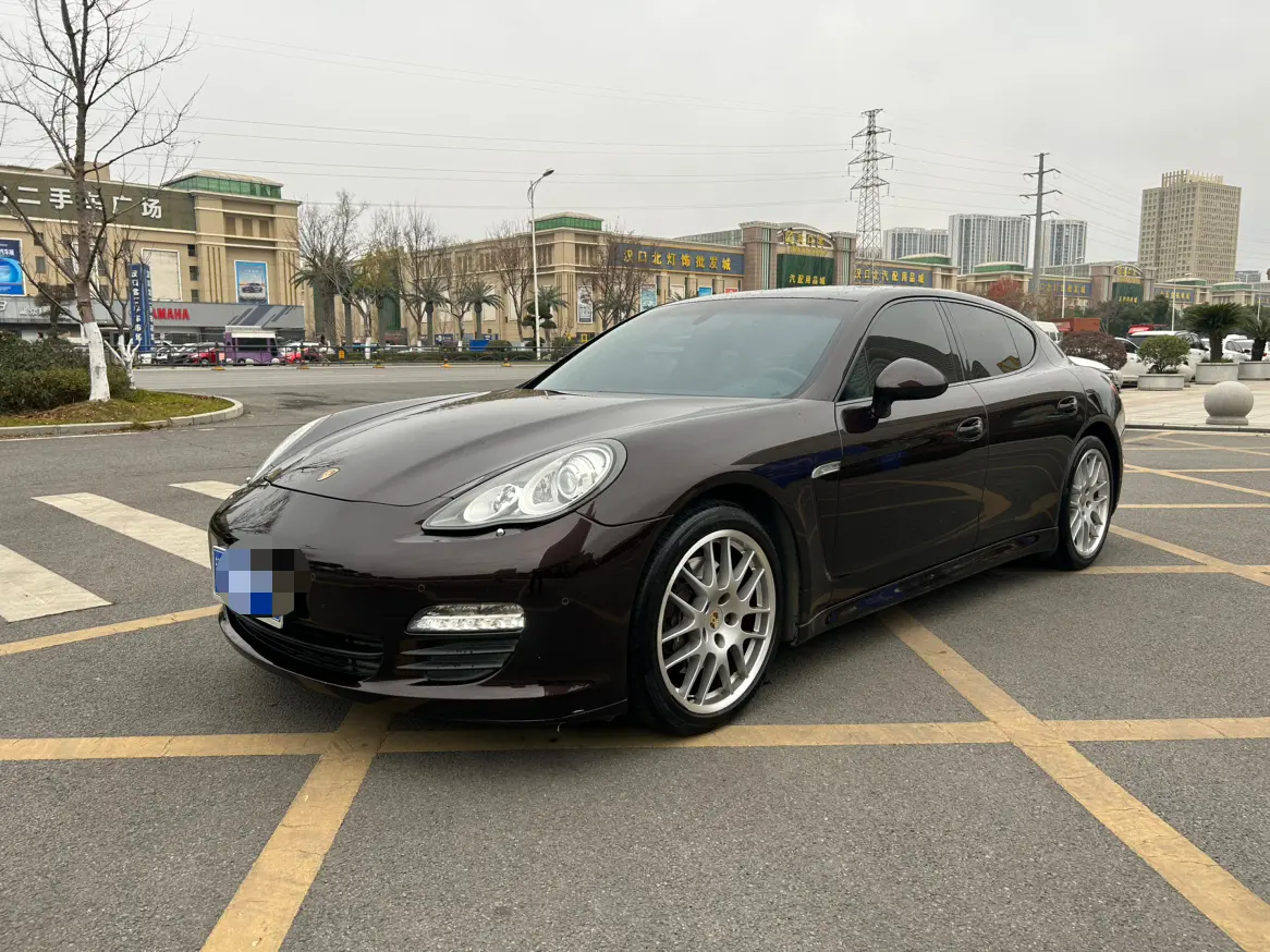 Porsche Panamera  из Китая