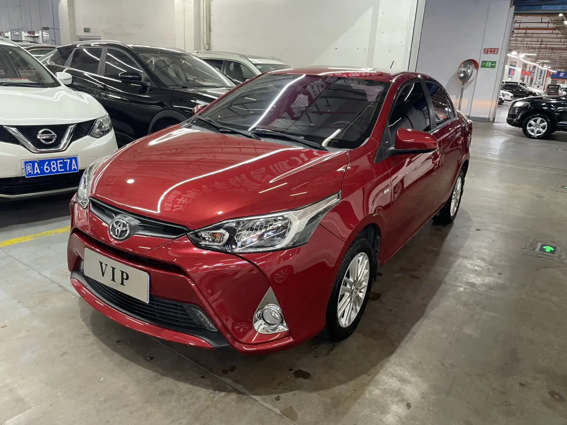 Toyota YARiS L Enjoy  из Китая