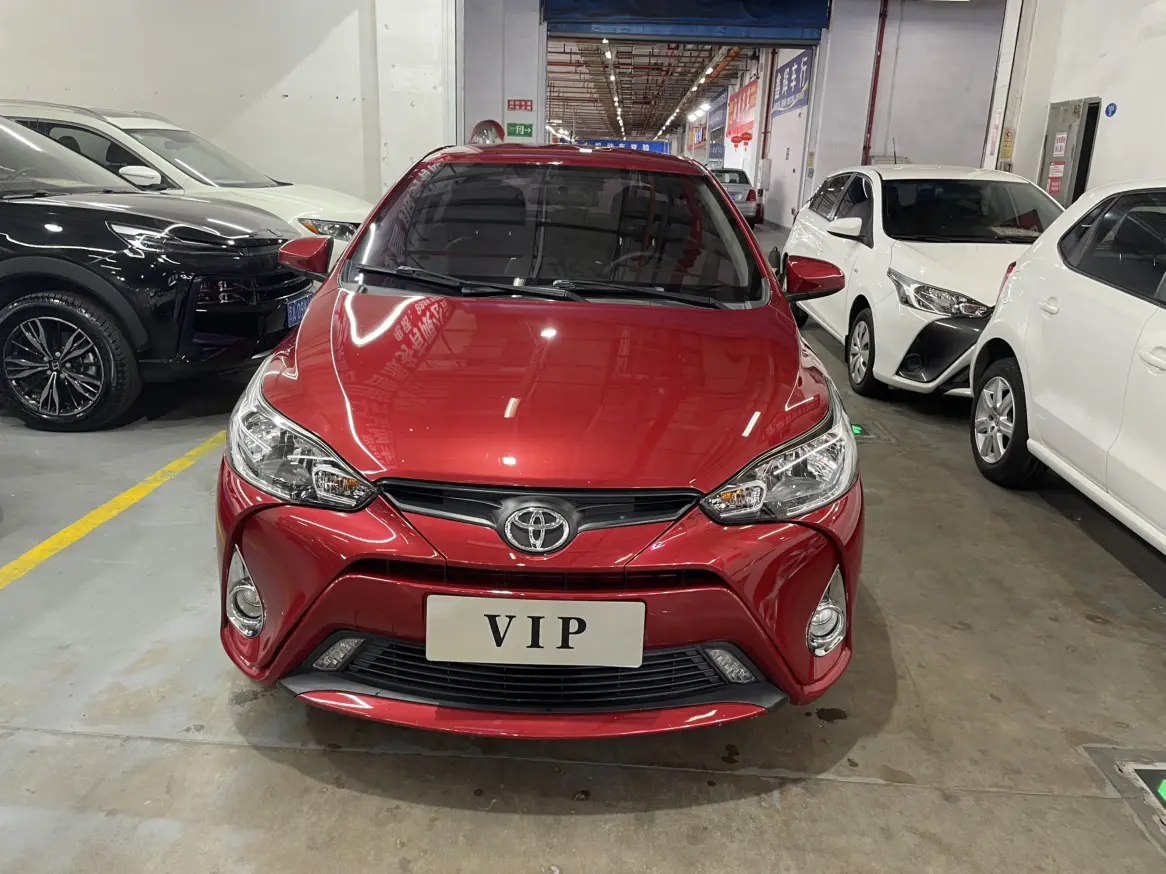 Toyota YARiS L Enjoy  из Китая