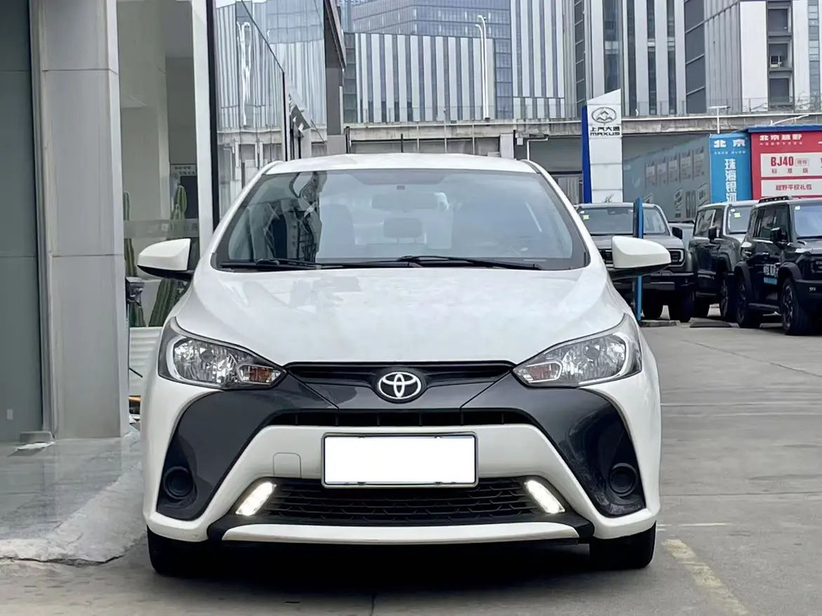 Toyota Yaris L  из Китая