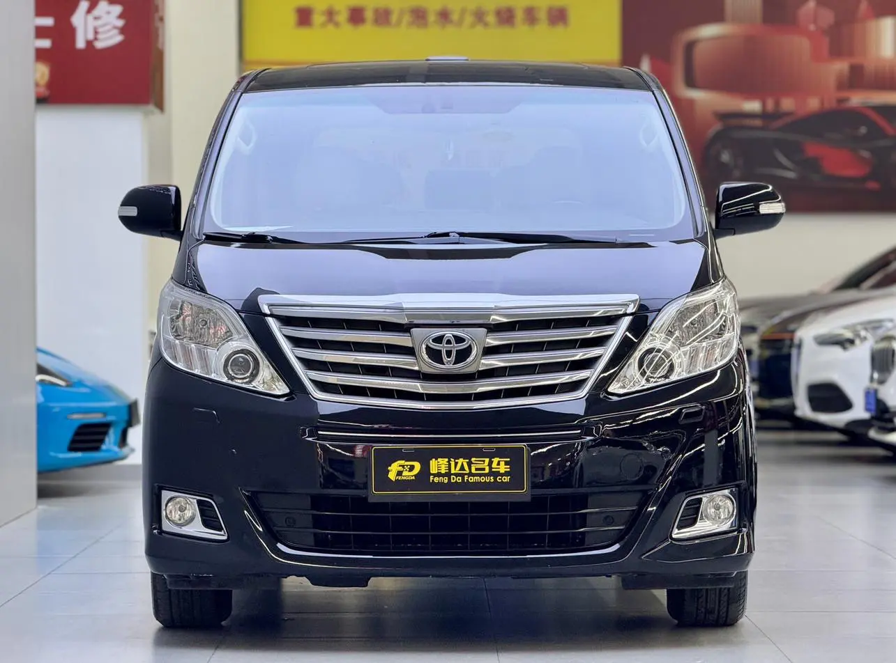 Toyota Alphard (Elfa)  из Китая