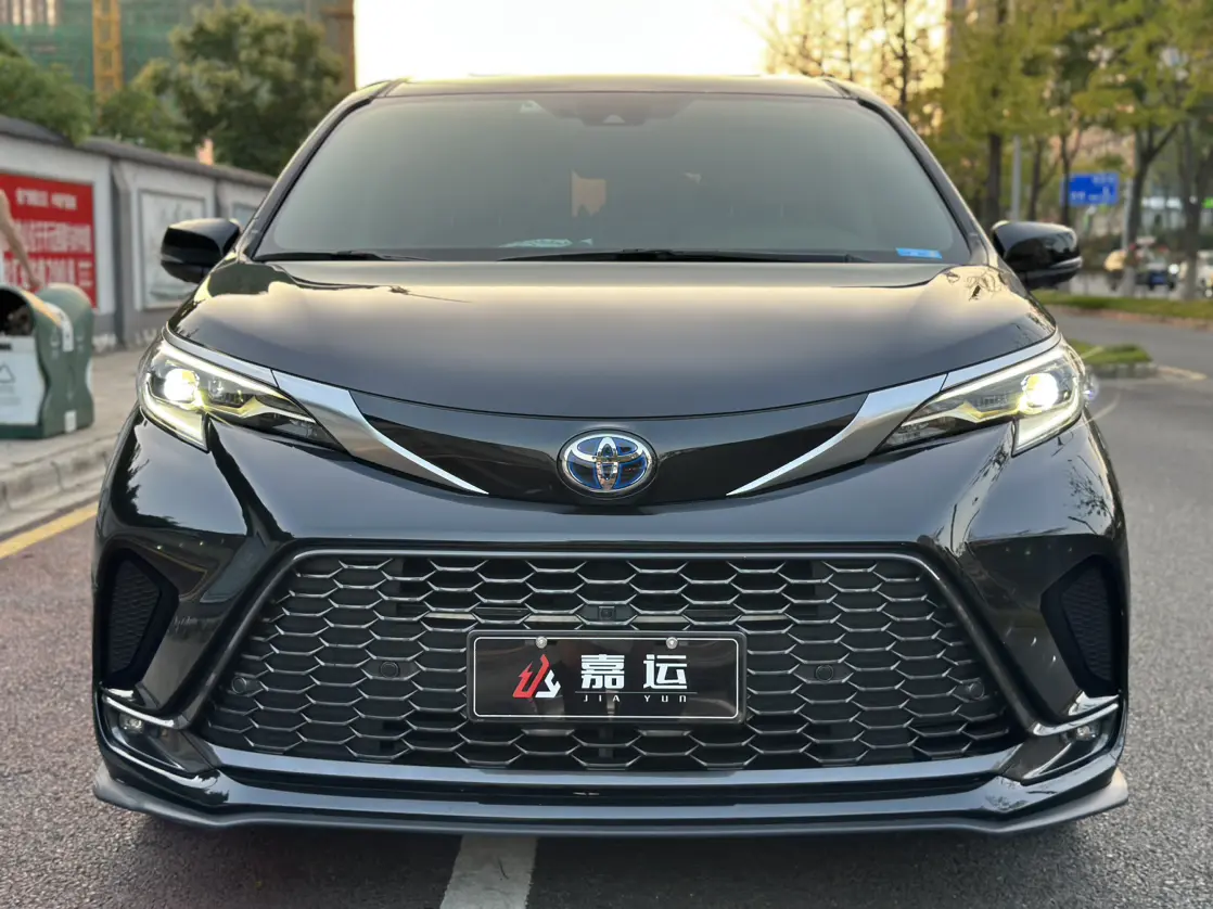 Toyota Granvia  из Китая