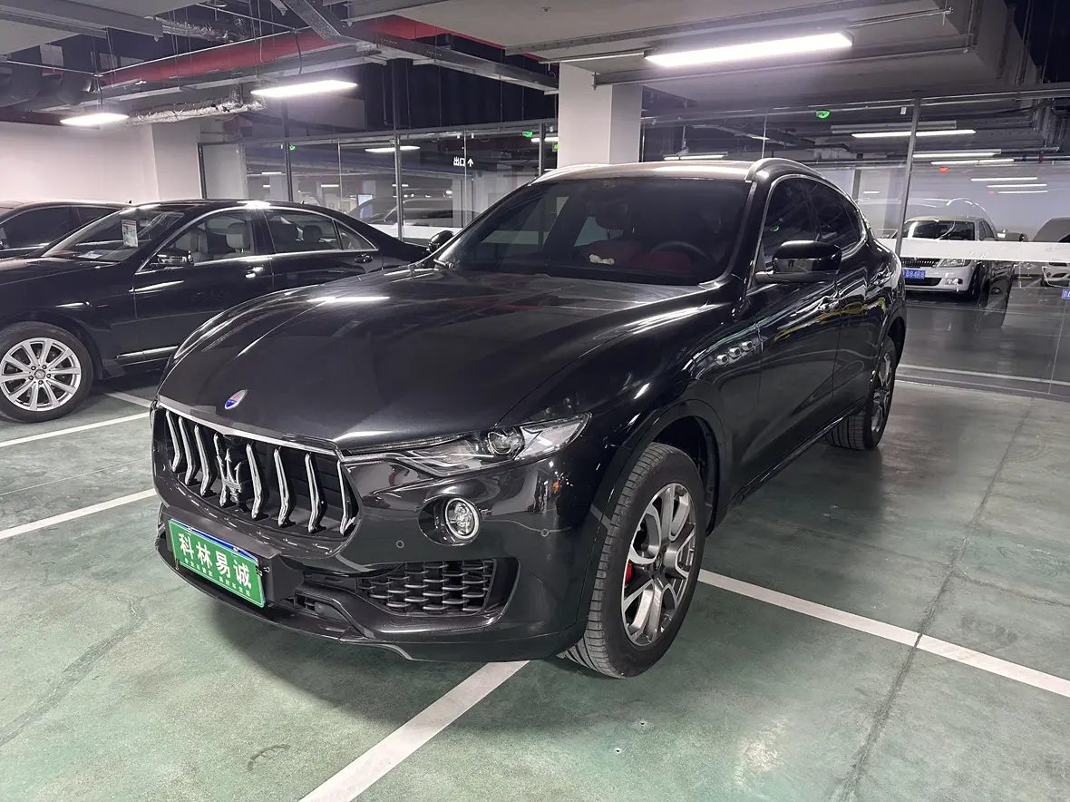 Maserati Levante  из Китая