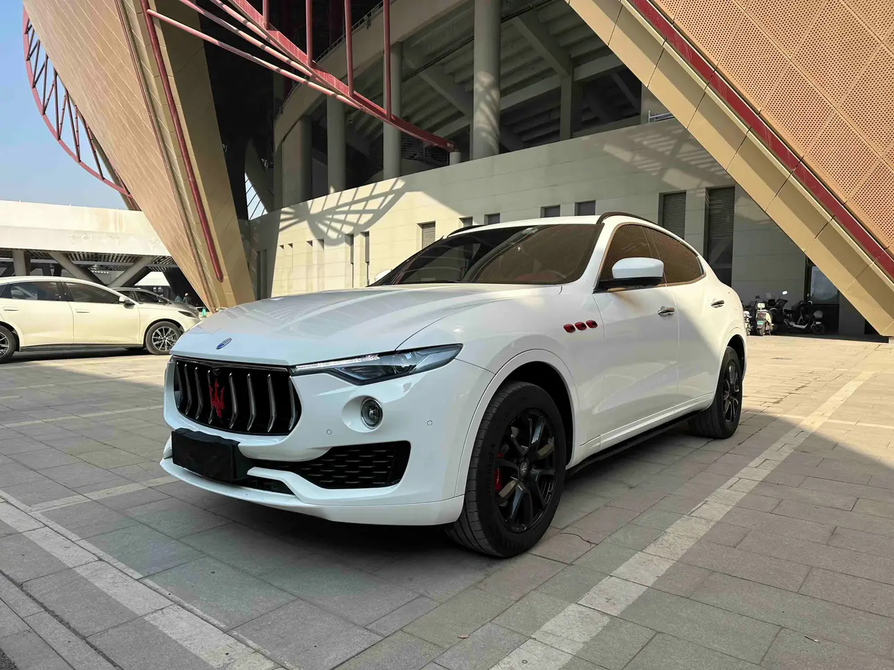 Maserati Levante  из Китая