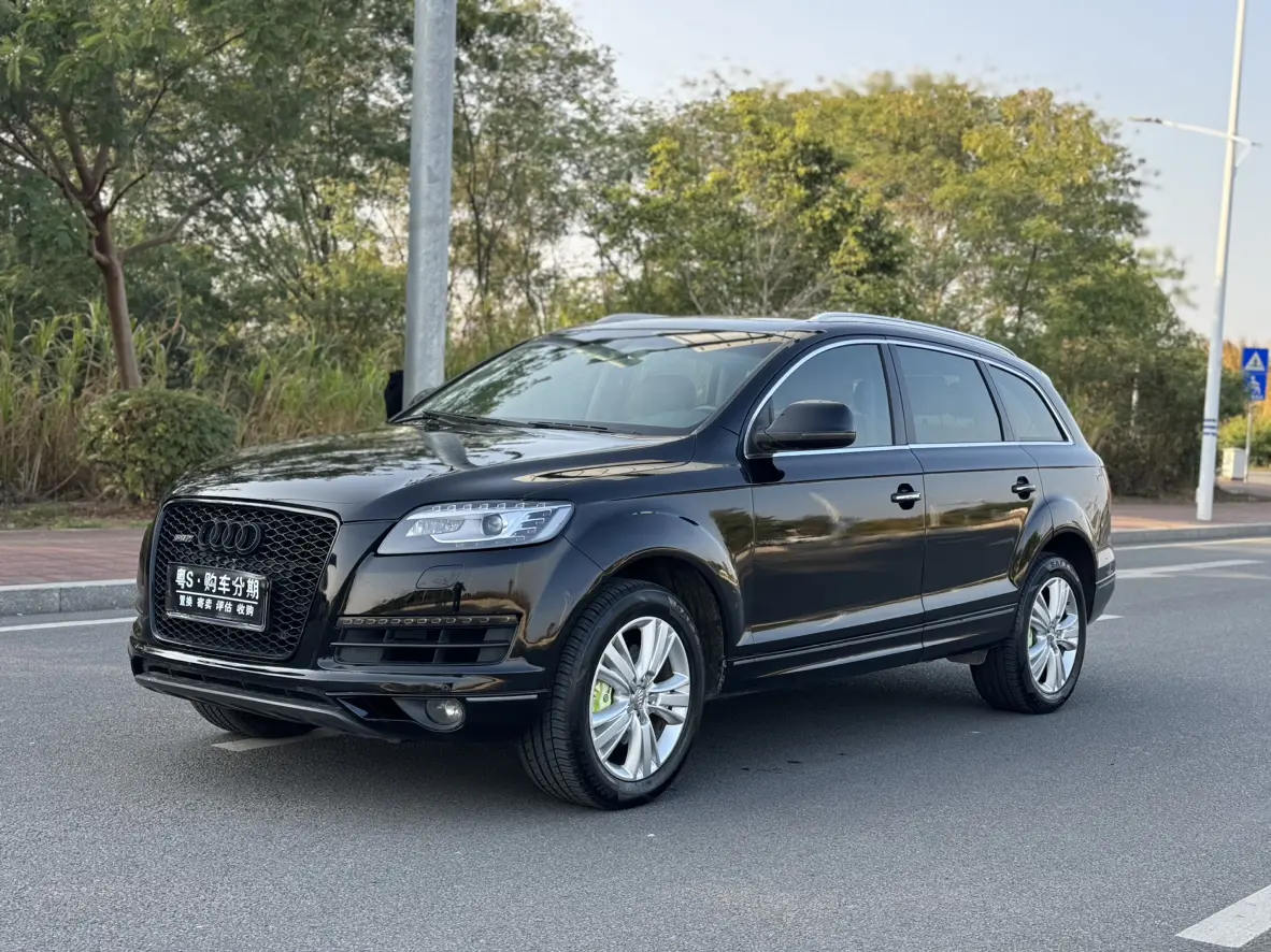 Audi Q7  из Китая