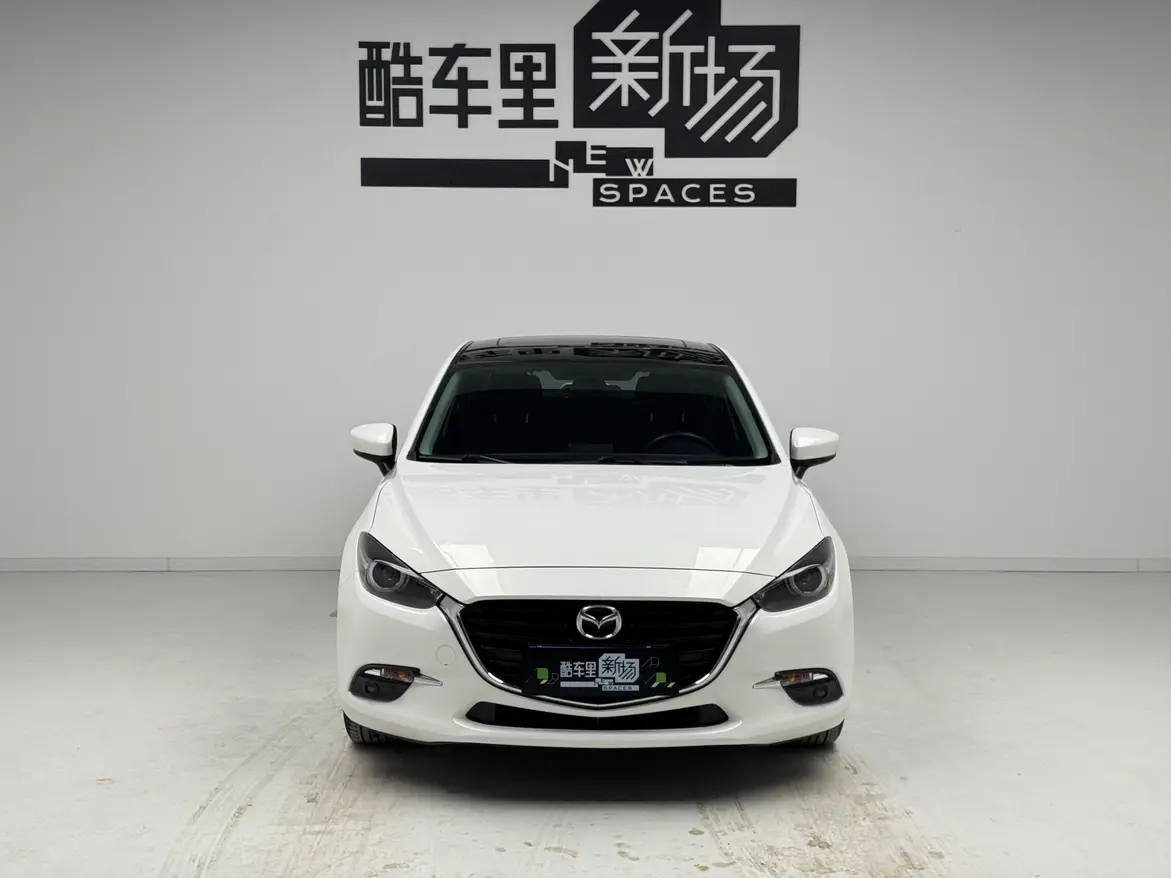 Mazda Axela (Mazda3)  из Китая