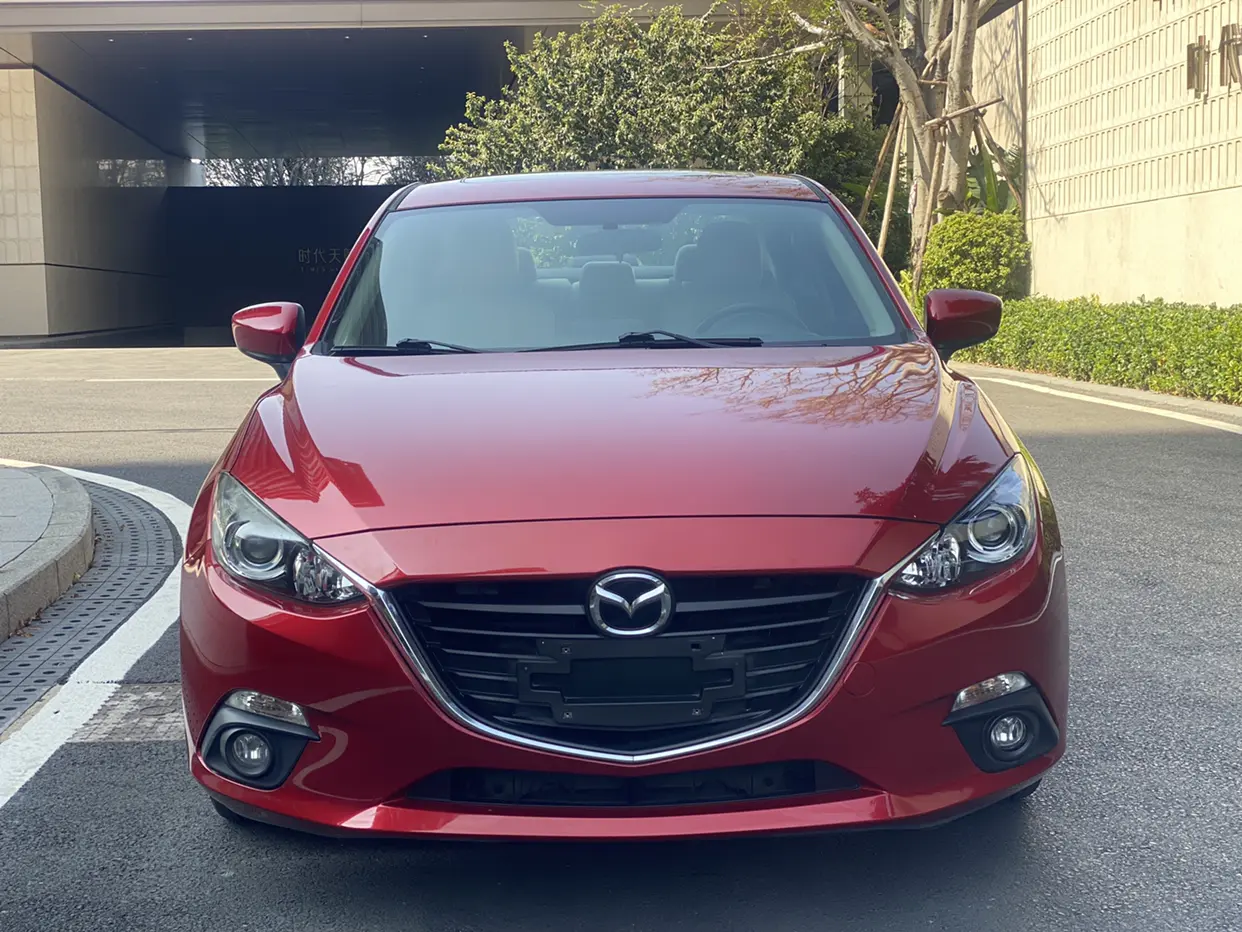 Mazda Axela (Mazda3)  из Китая