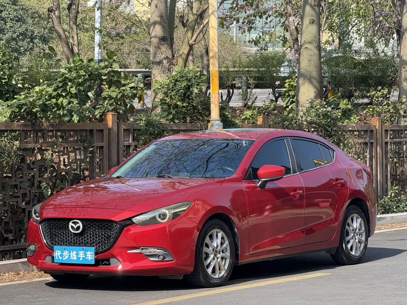 Mazda Axela (Mazda3)  из Китая
