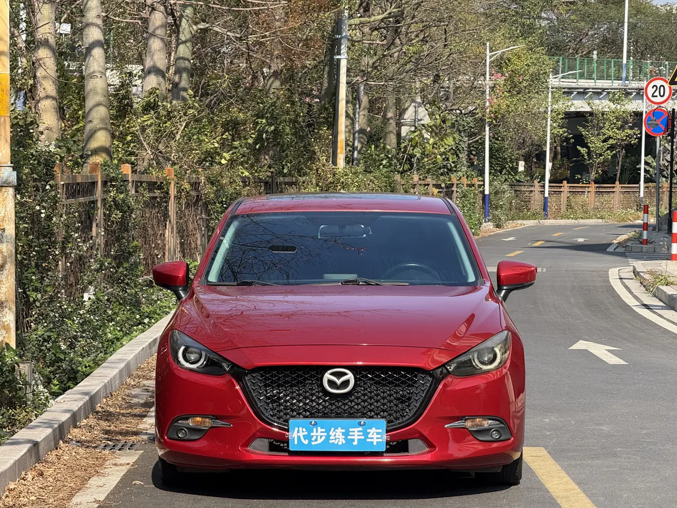 Mazda Axela (Mazda3)  из Китая