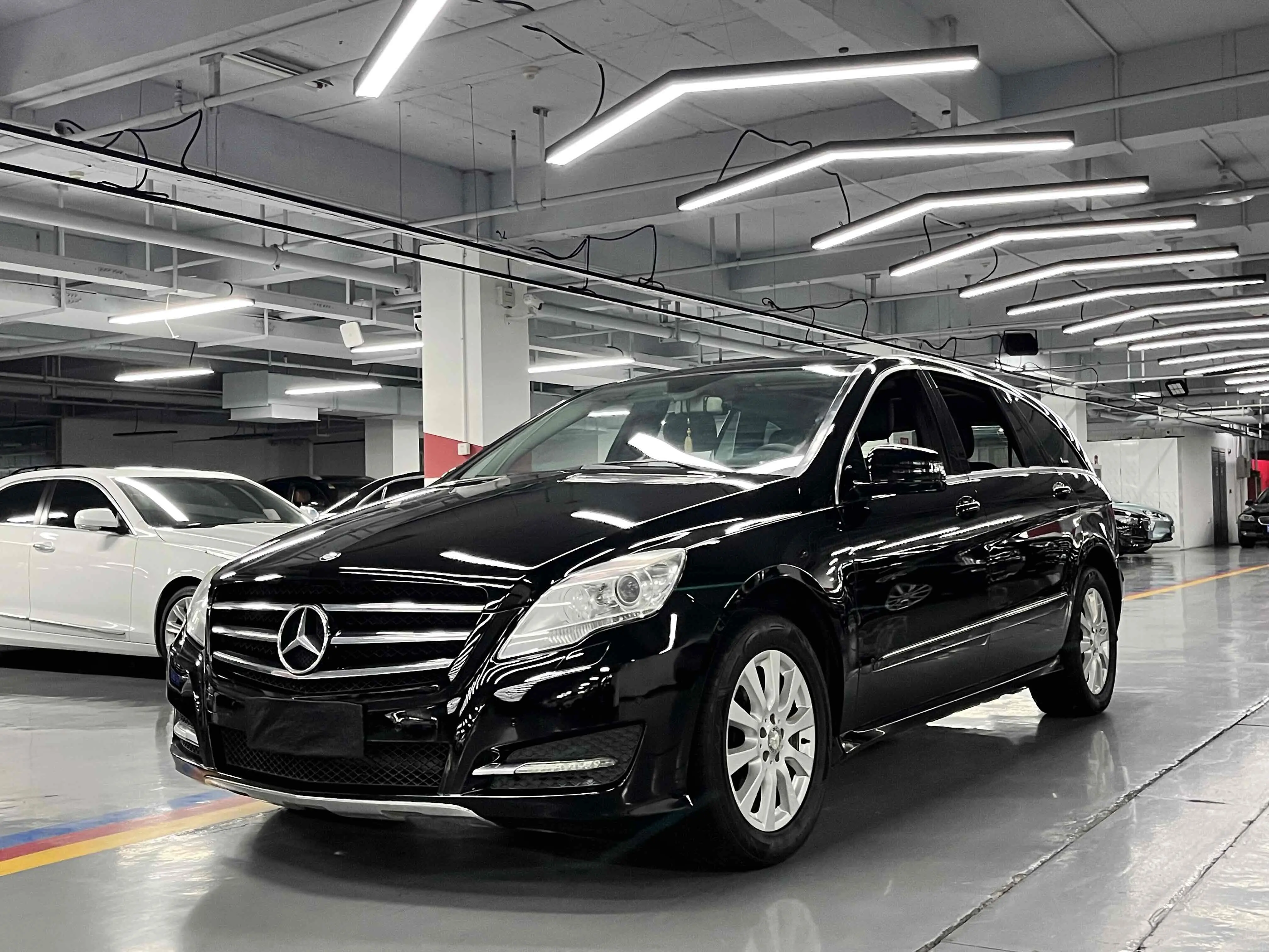 Mercedes-Benz R-Class