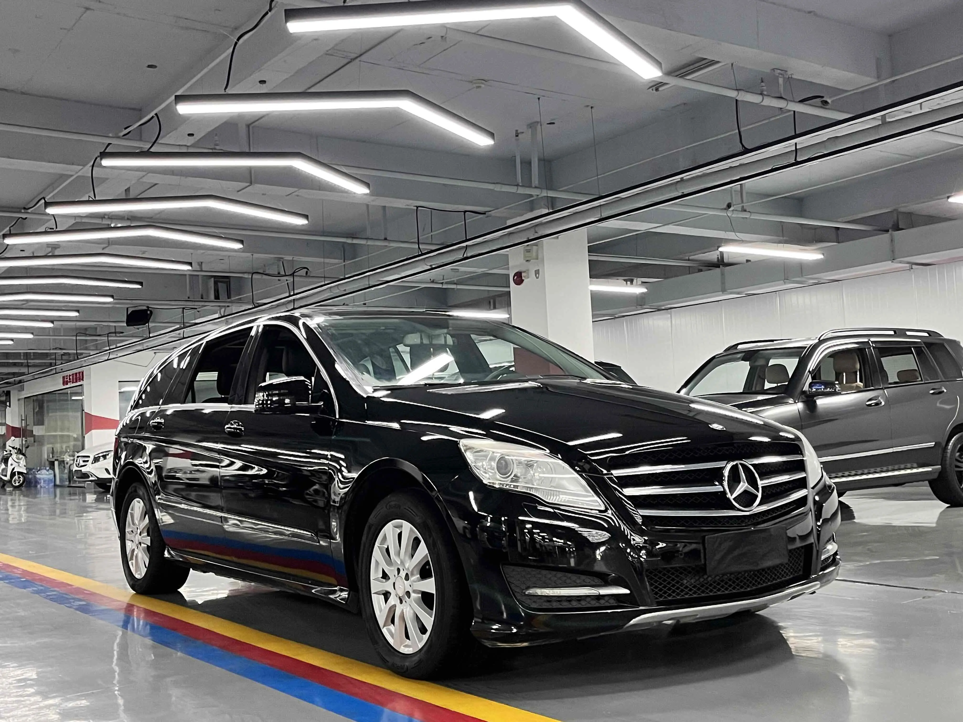 Mercedes-Benz R-Class